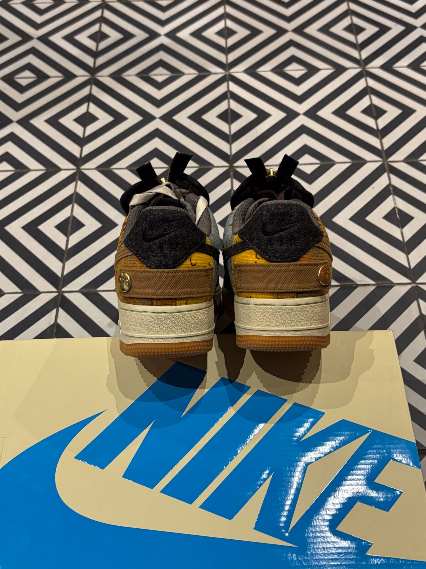 Air Force 1 Travis Scott (Taille 41)