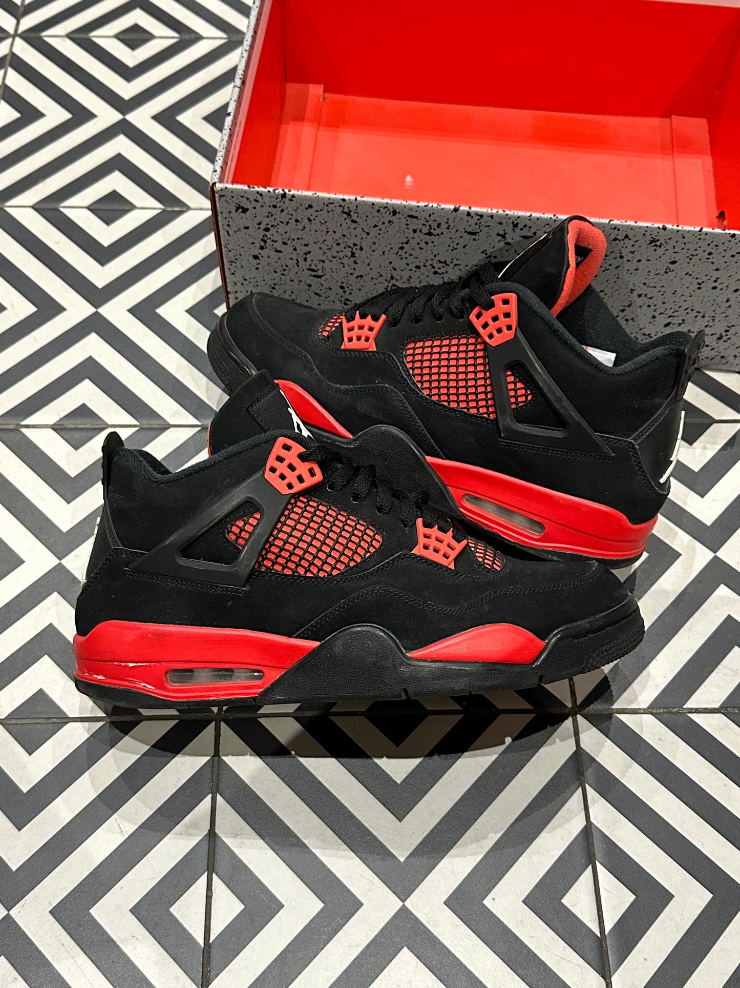 Jordan 4 Red Thunder (Taille 44,5)