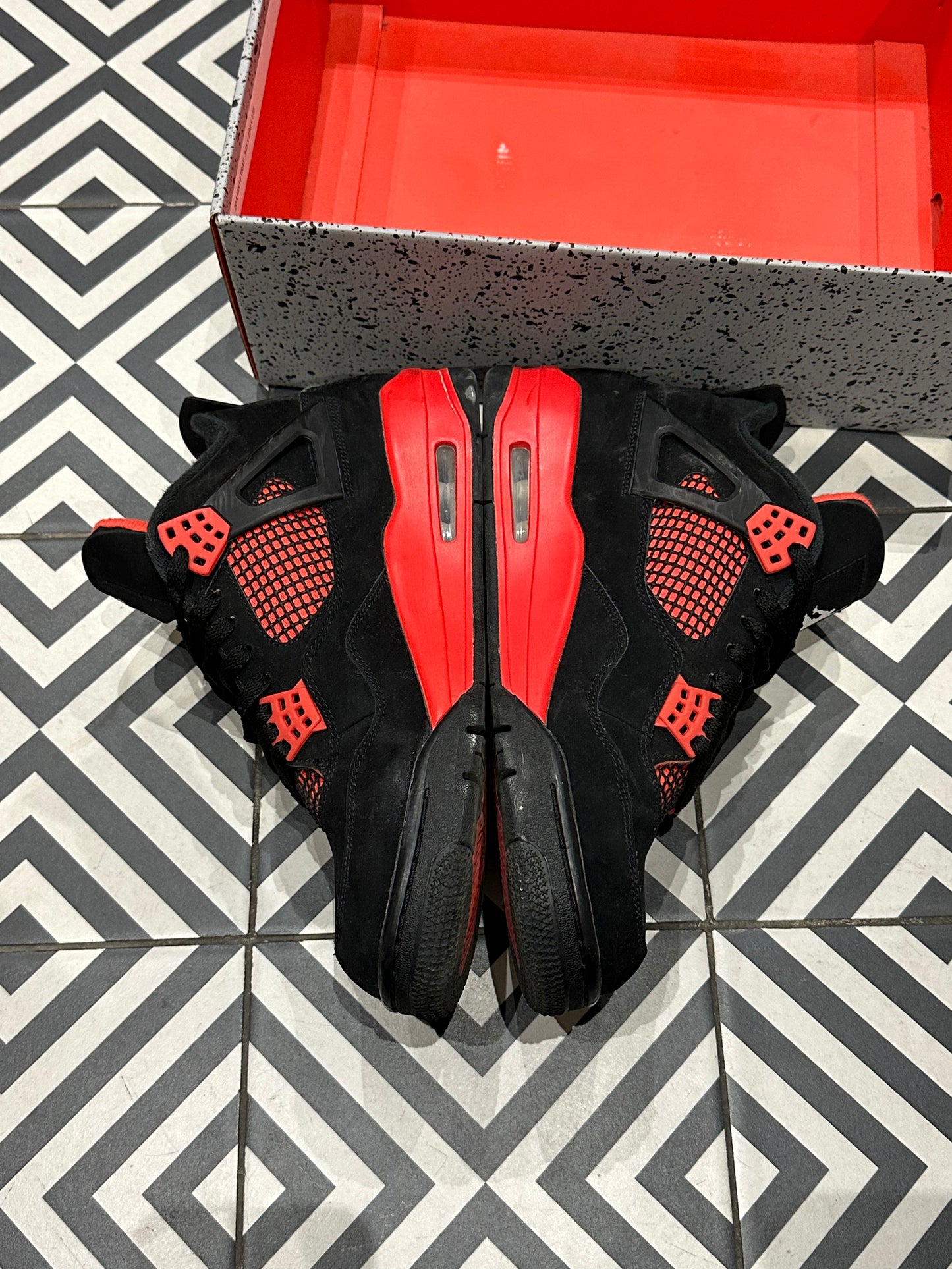 Jordan 4 Red Thunder (Taille 44,5)