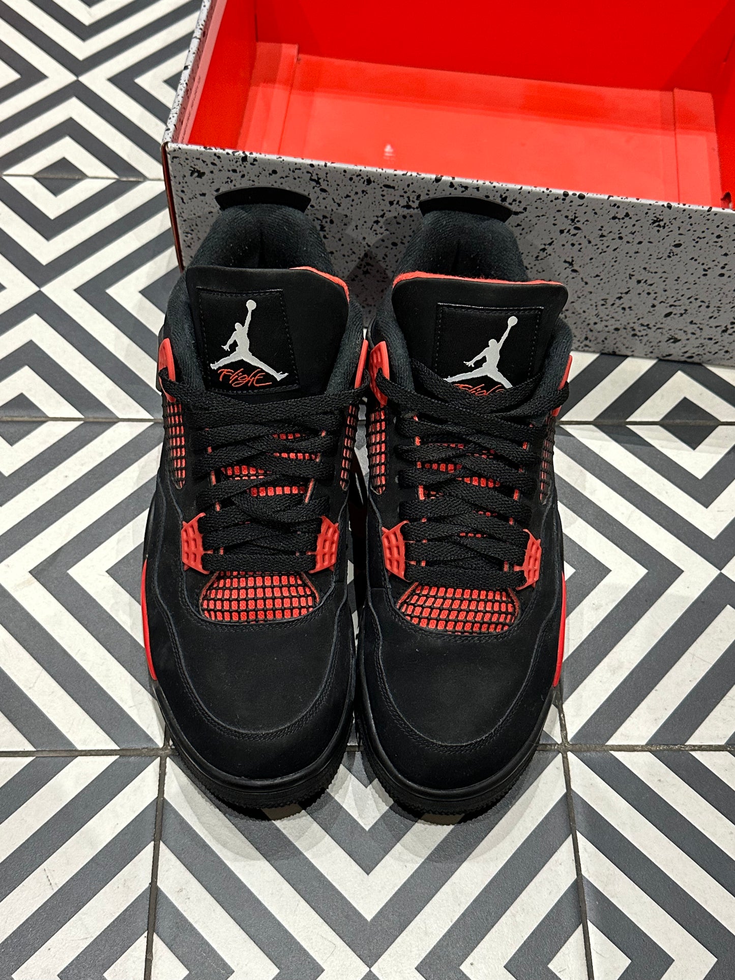 Jordan 4 Red Thunder (Taille 44,5)