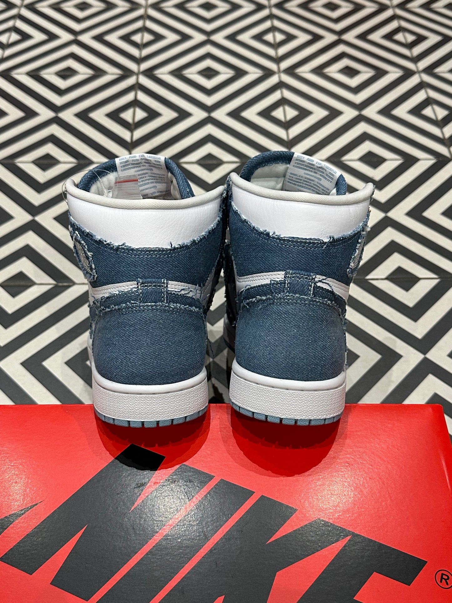 Jordan 1 High Denim (Taille 40)