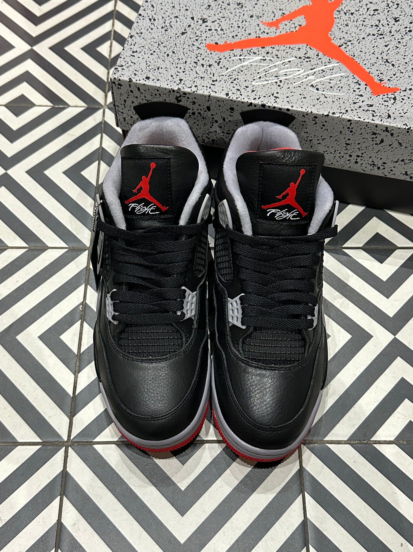 Jordan 4 Bred Reimagined (Taille 42,5)