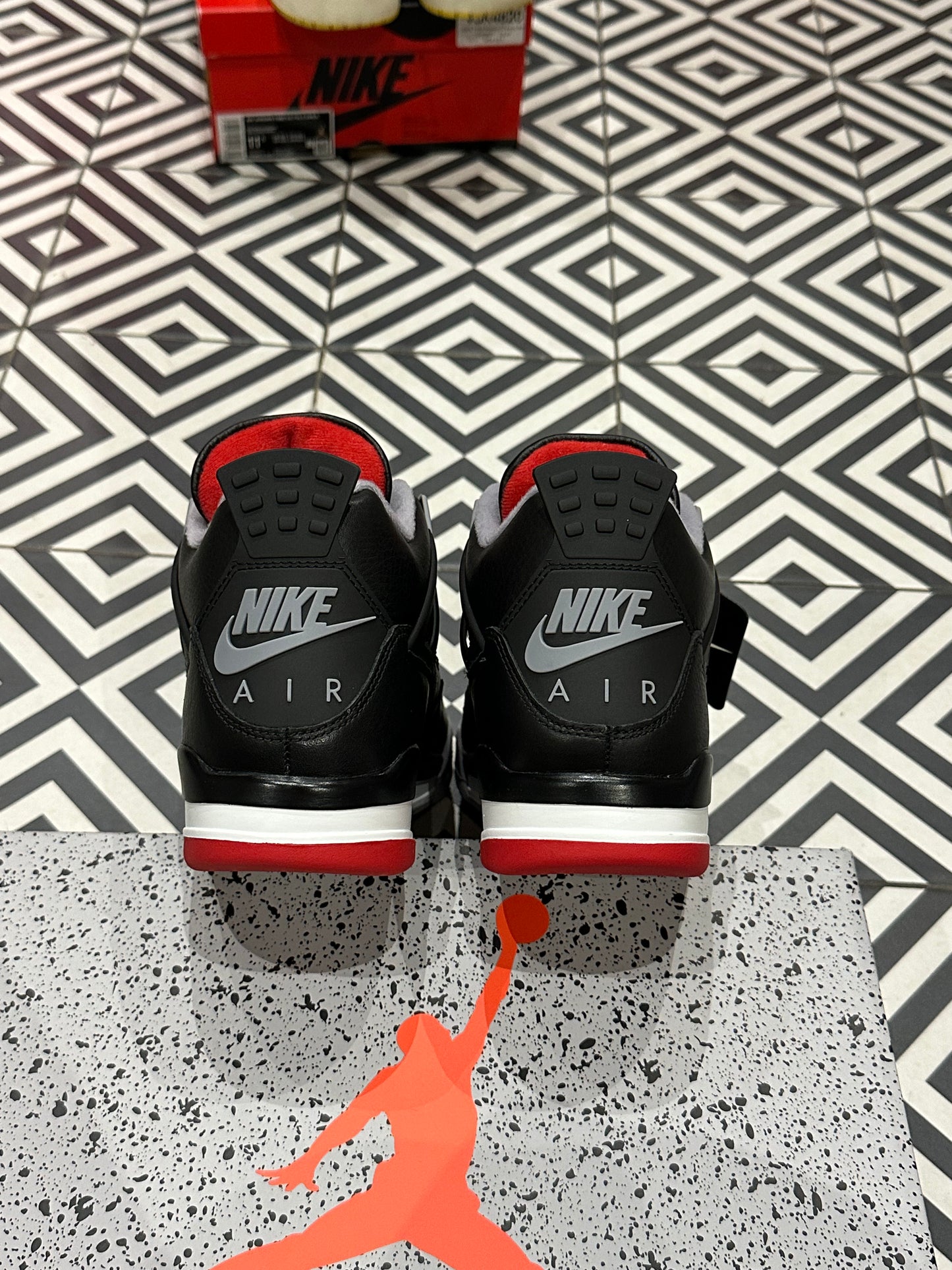 Jordan 4 Bred Reimagined (Taille 42,5)