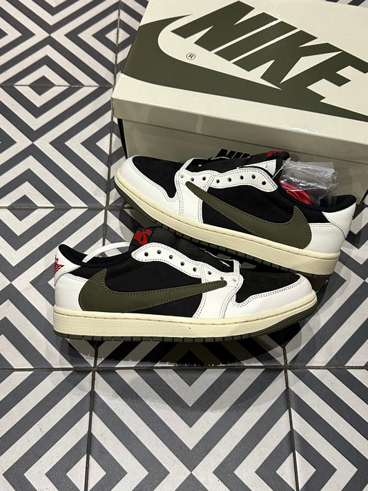 Jordan 1 Low Travis Scott Olive (Taille 39)