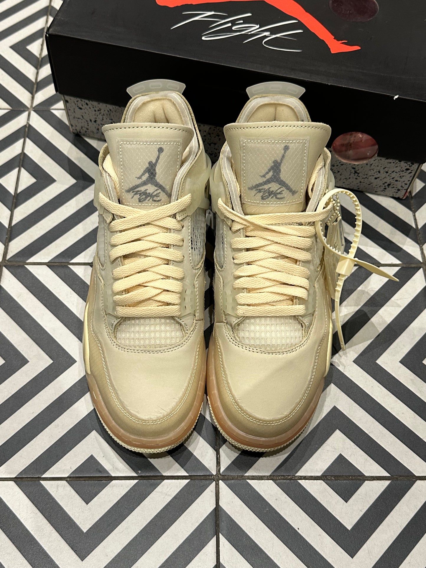 Jordan 4 Off-White Sail (Taille 43)