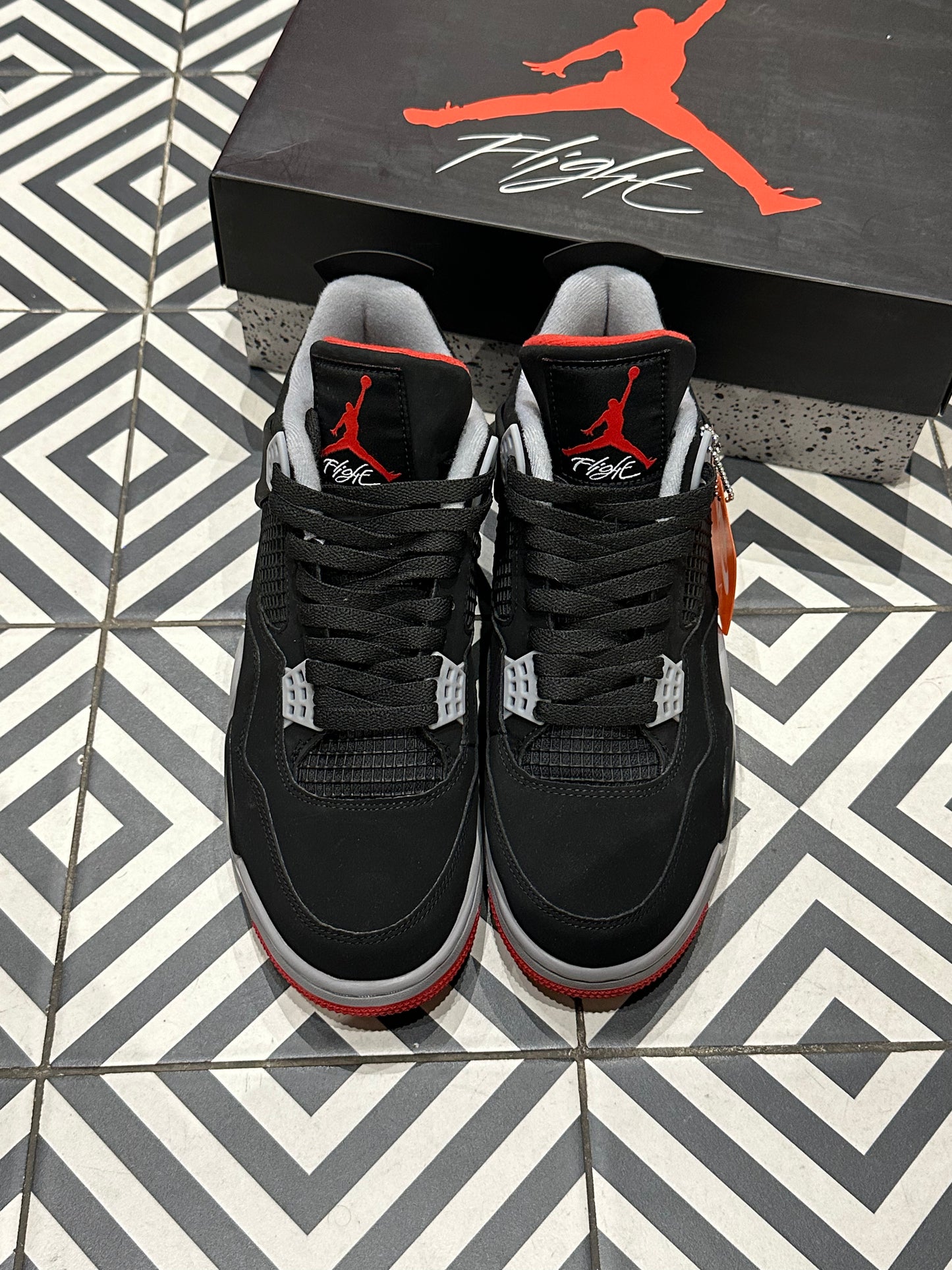 Jordan 4 Bred 2019 (Taille 42,5)