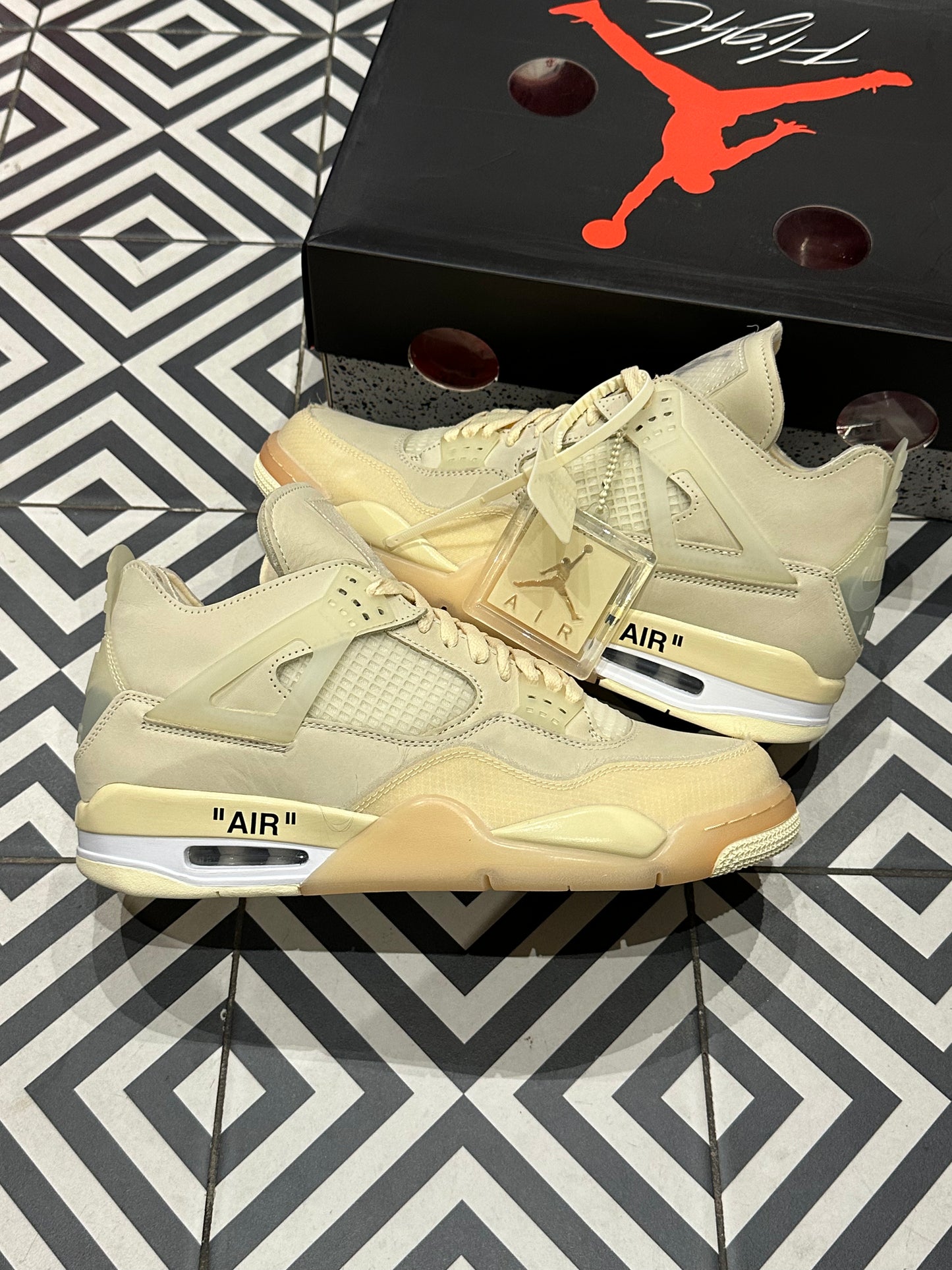 Jordan 4 Off-White Sail (Taille 44,5)