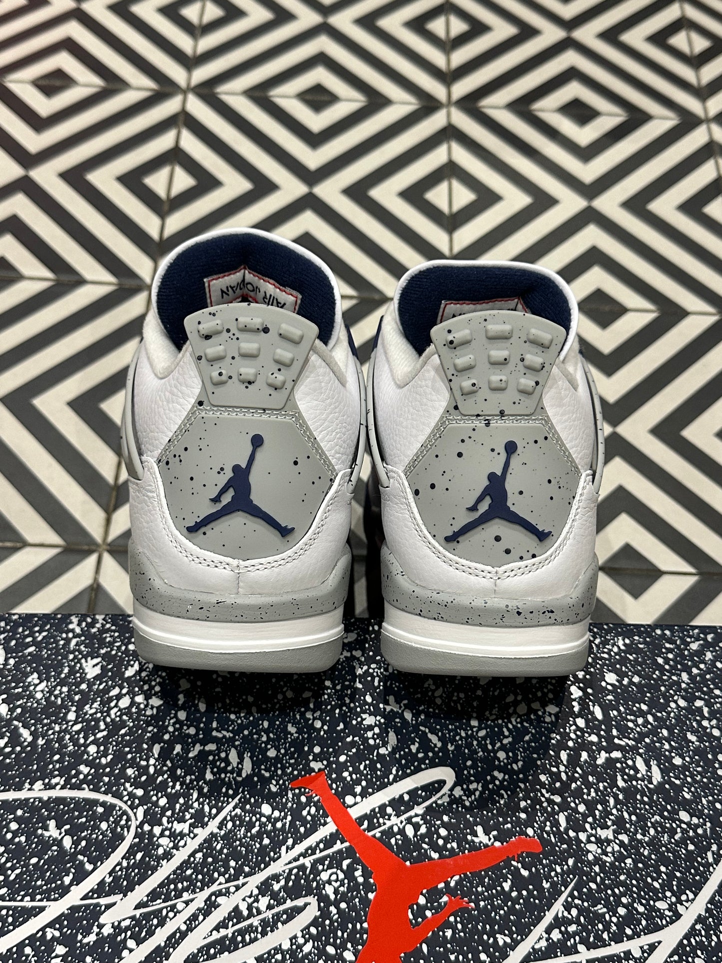 Jordan 4 Midnight Navy (Taille 40,5)