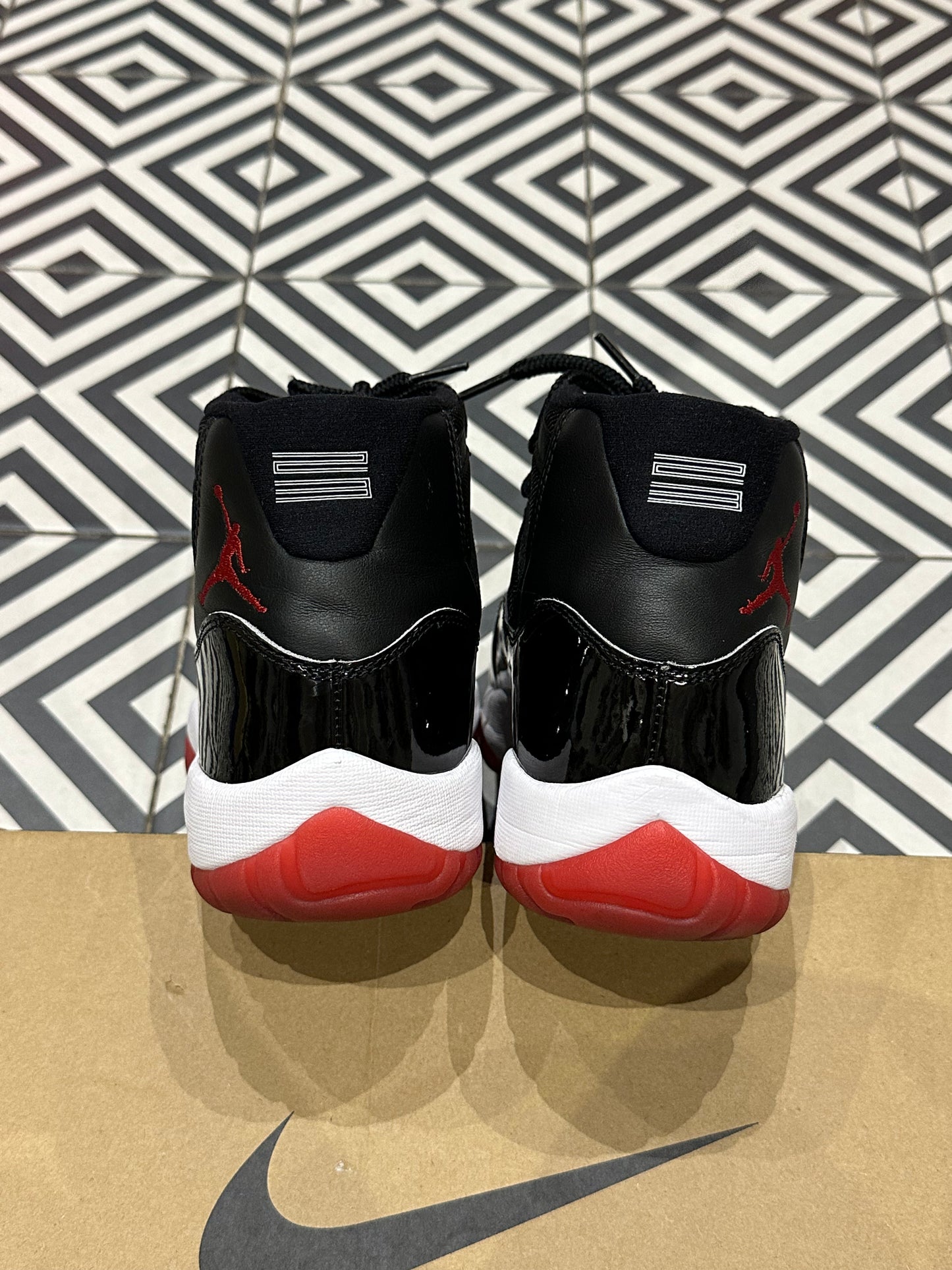 Jordan 11 Bred (Taille 44)