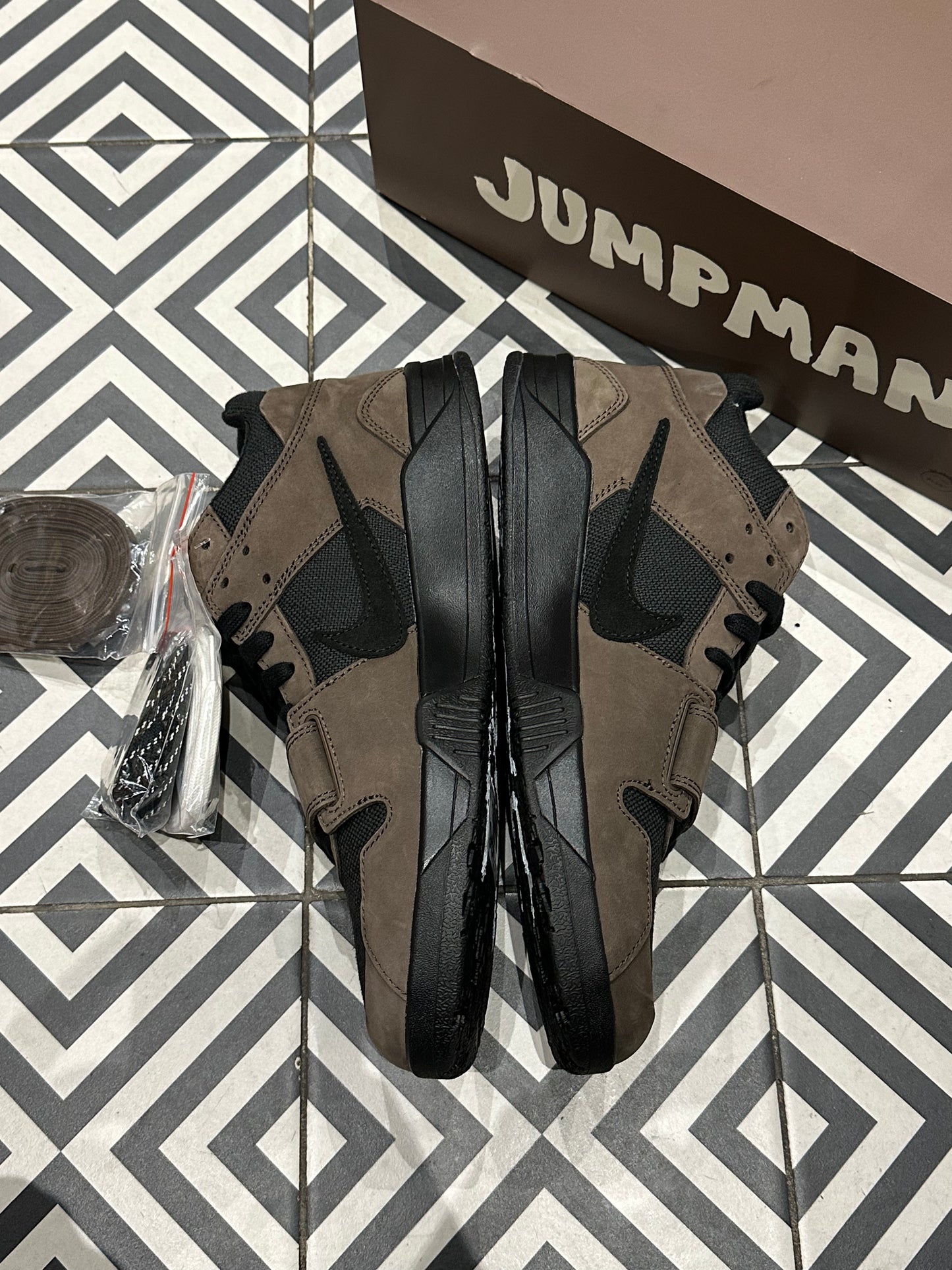 Jumpman Jack Travis Scott Mocha (Taille 46)