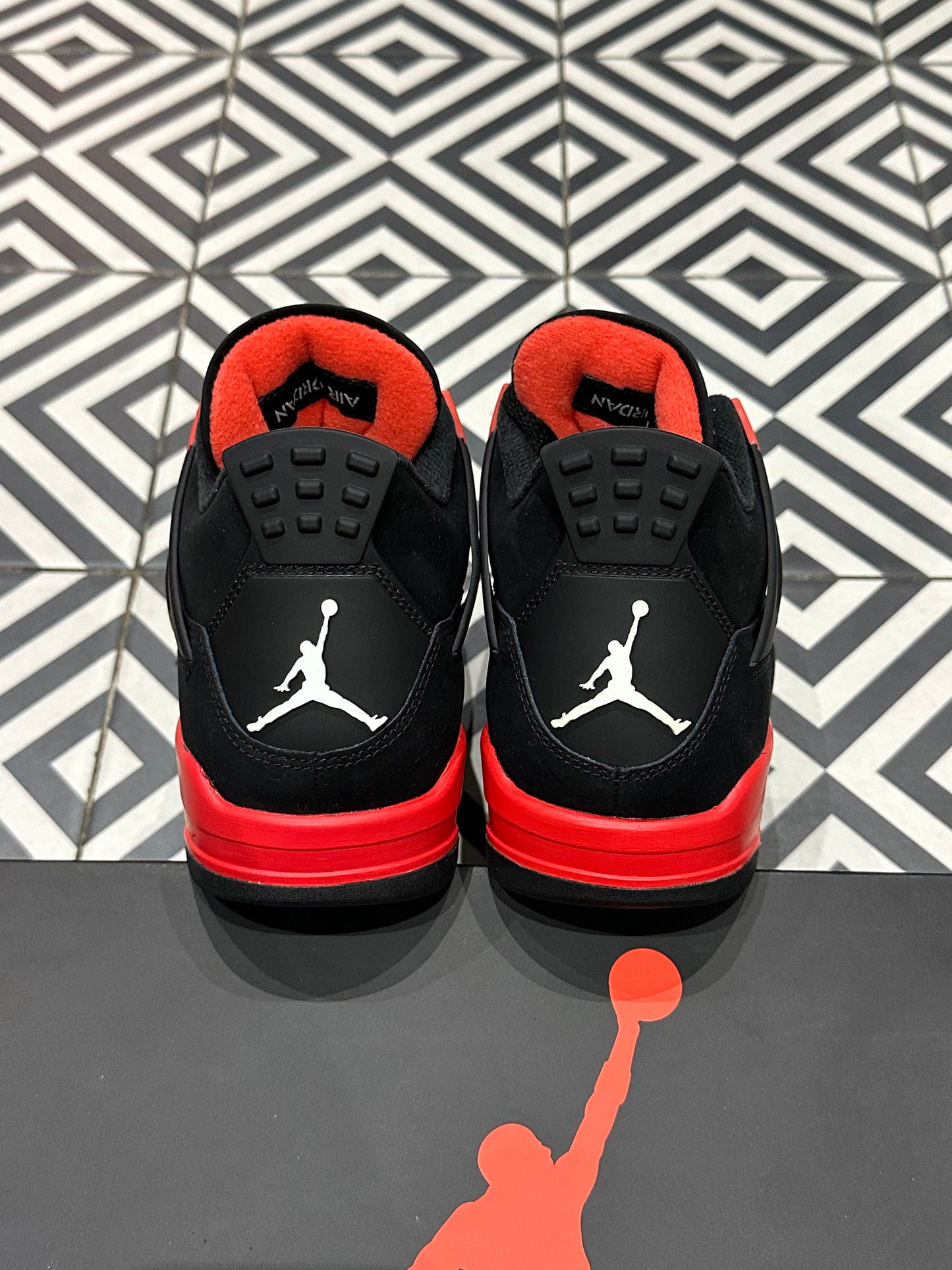 Jordan 4 Red Thunder (Taille 41)