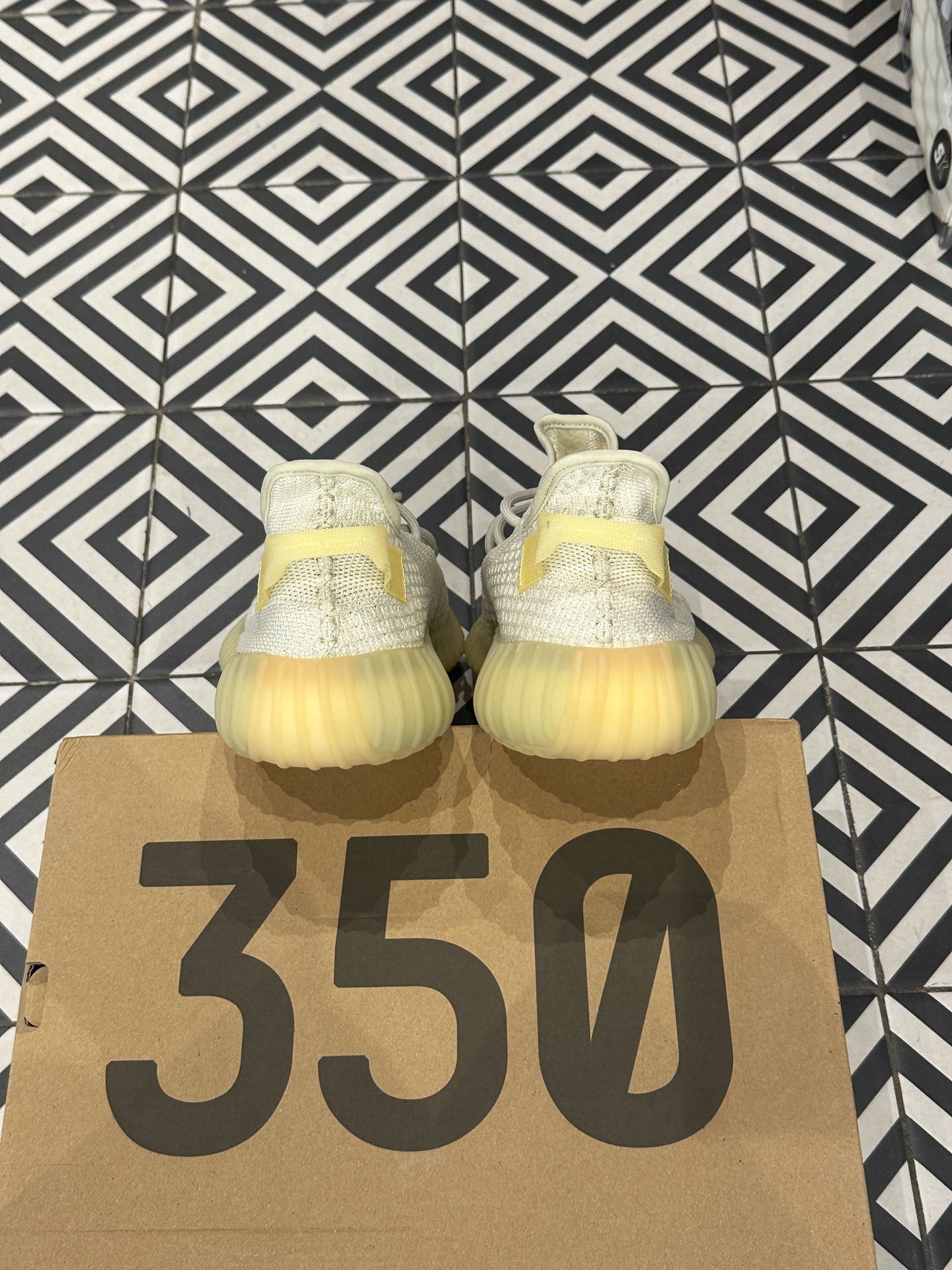 Yeezy 350 V2 White (Taille 46 2/3)