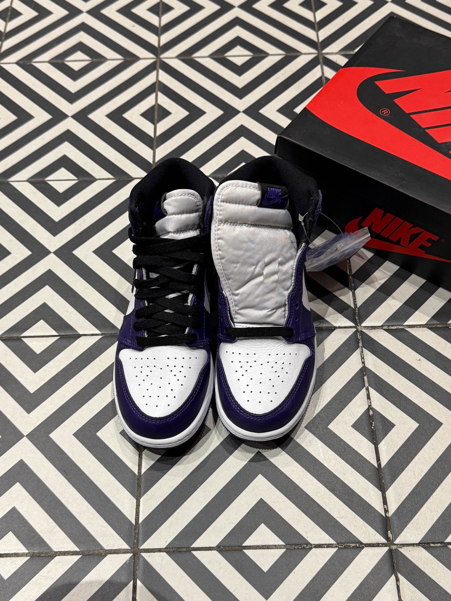 Jordan 1 Court Purple (Taille 36,5)