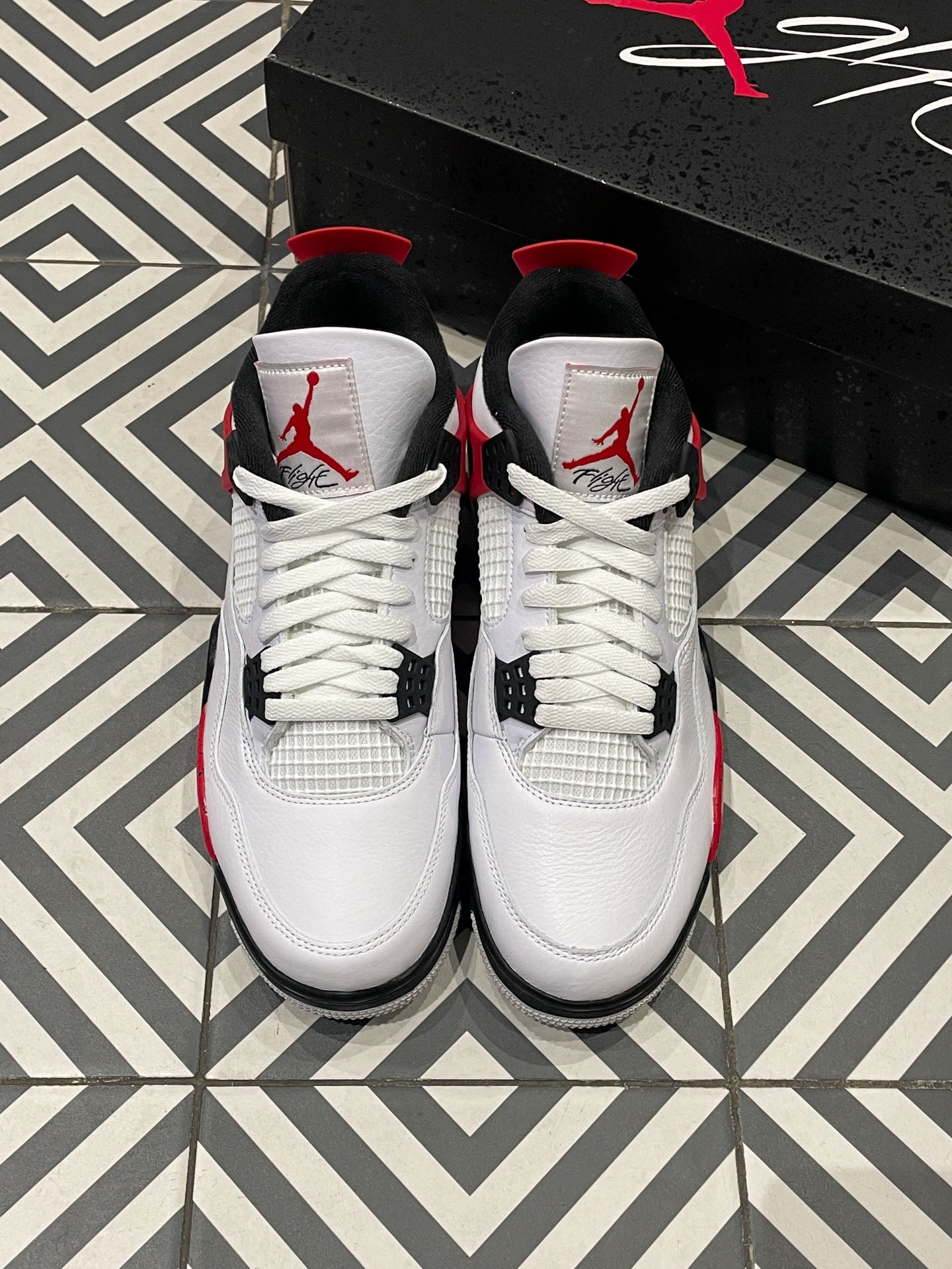 Jordan 4 Red Cement (Taille 43)