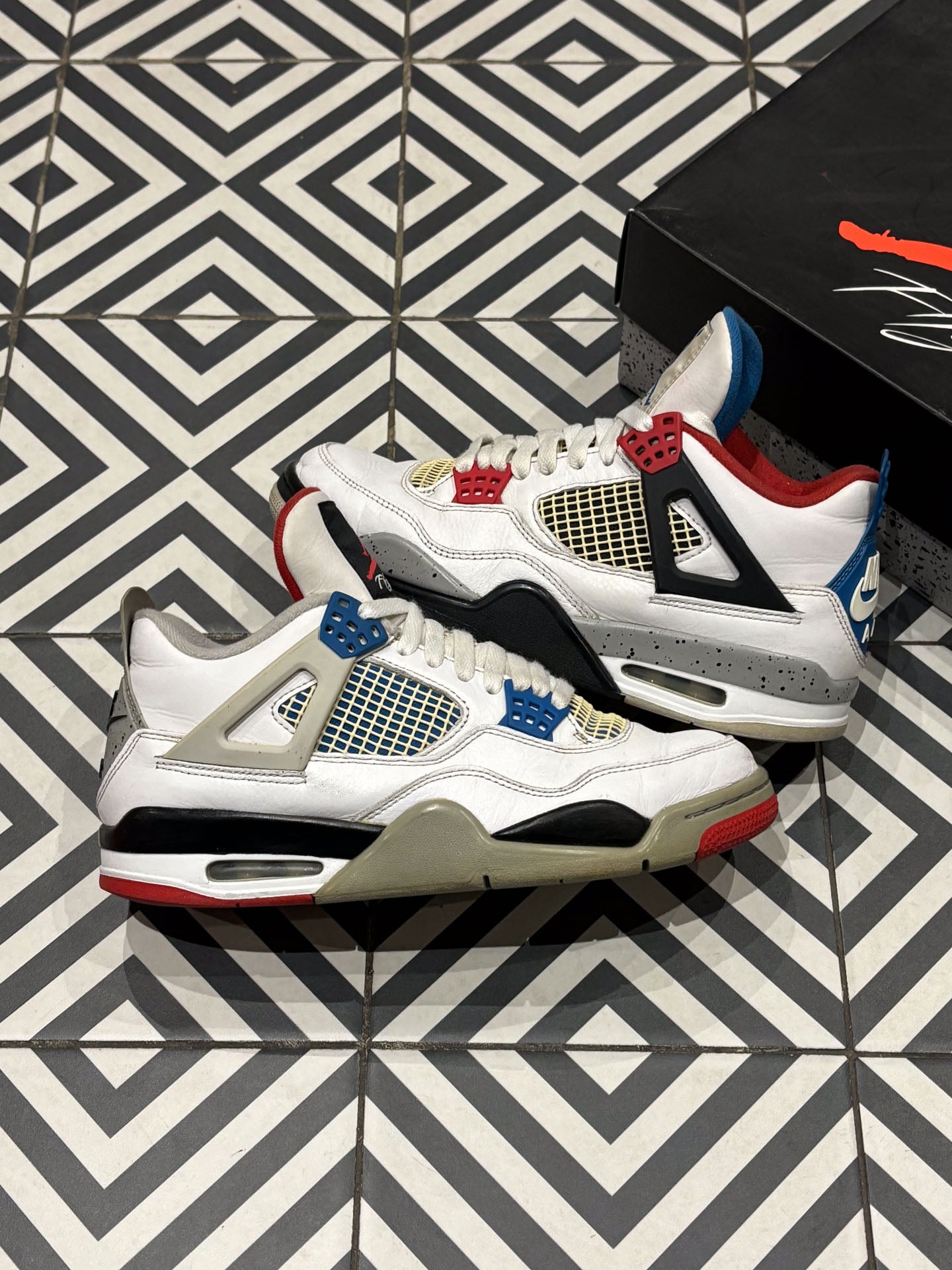 Jordan 4 What The (Taille 41)