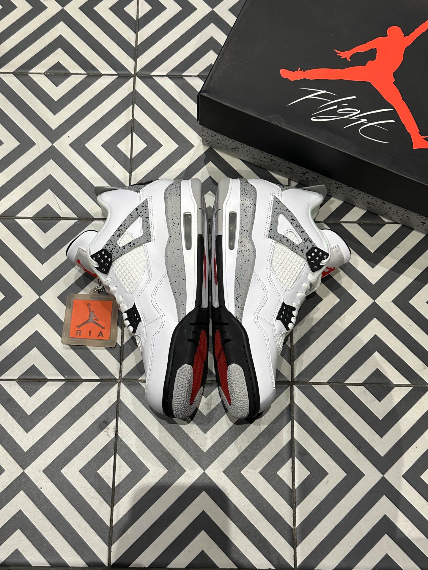 Jordan 4 White Cement 2016 (Taille 42)
