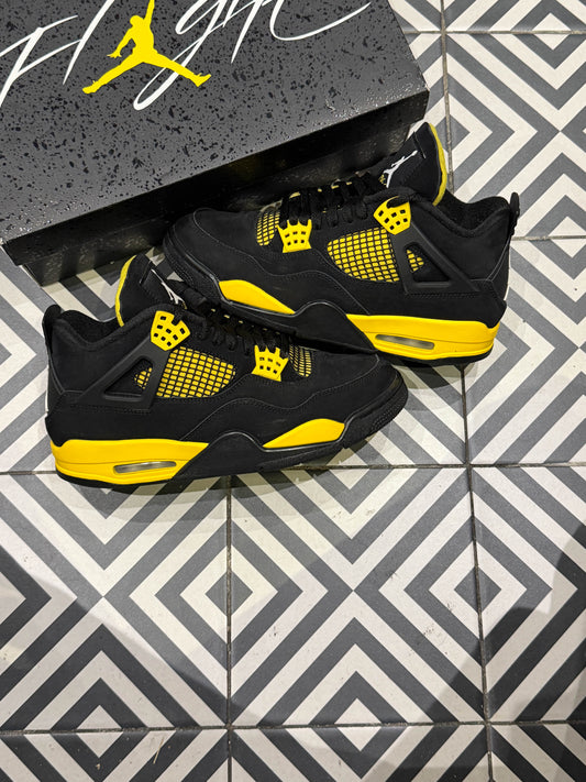 Jordan 4 Thunder (Taille 41)