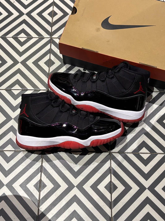 Jordan 11 Bred (Taille 44,5)