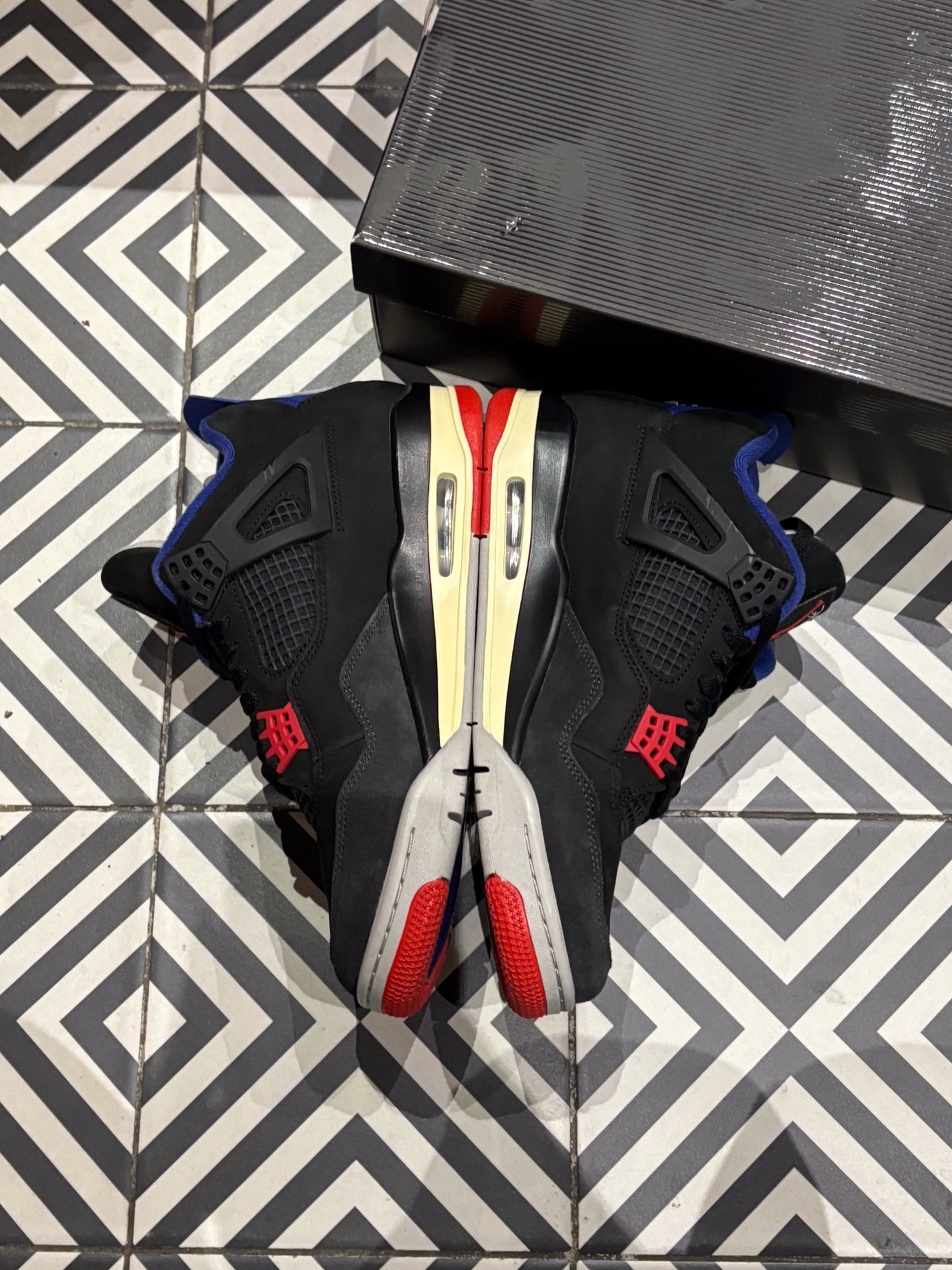 Jordan 4 Rare (Taille 44,5)