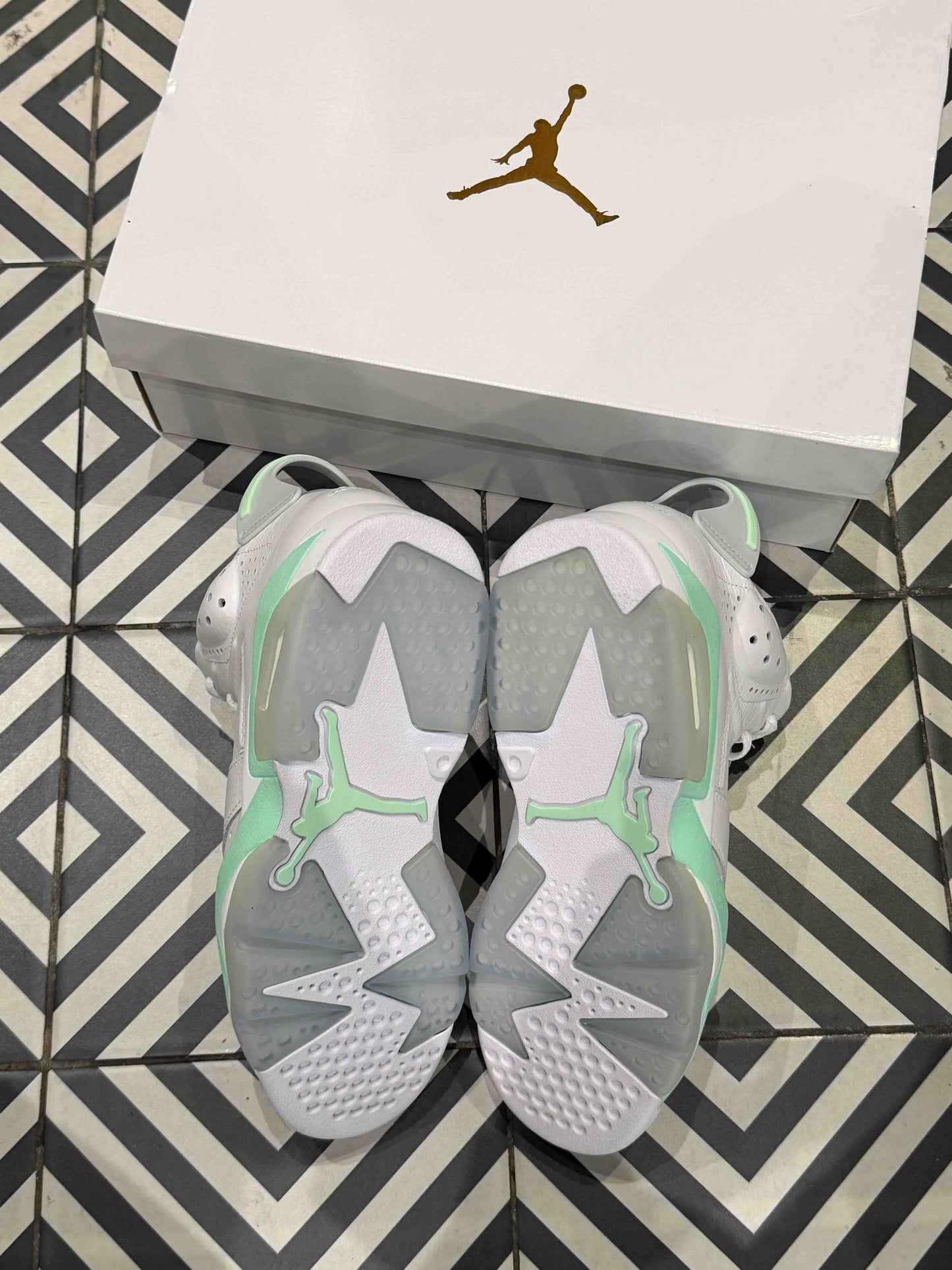 Jordan 6 Mint (Taille 39)