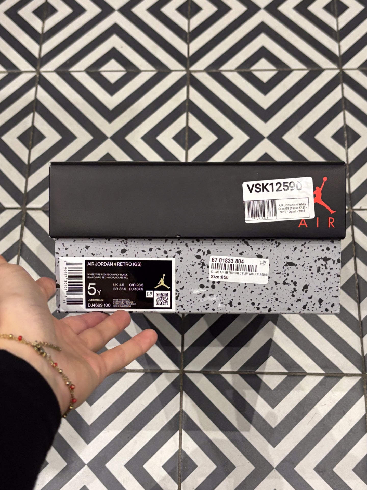 AIR JORDAN 4 White Oreo GS (Taille 37,5)