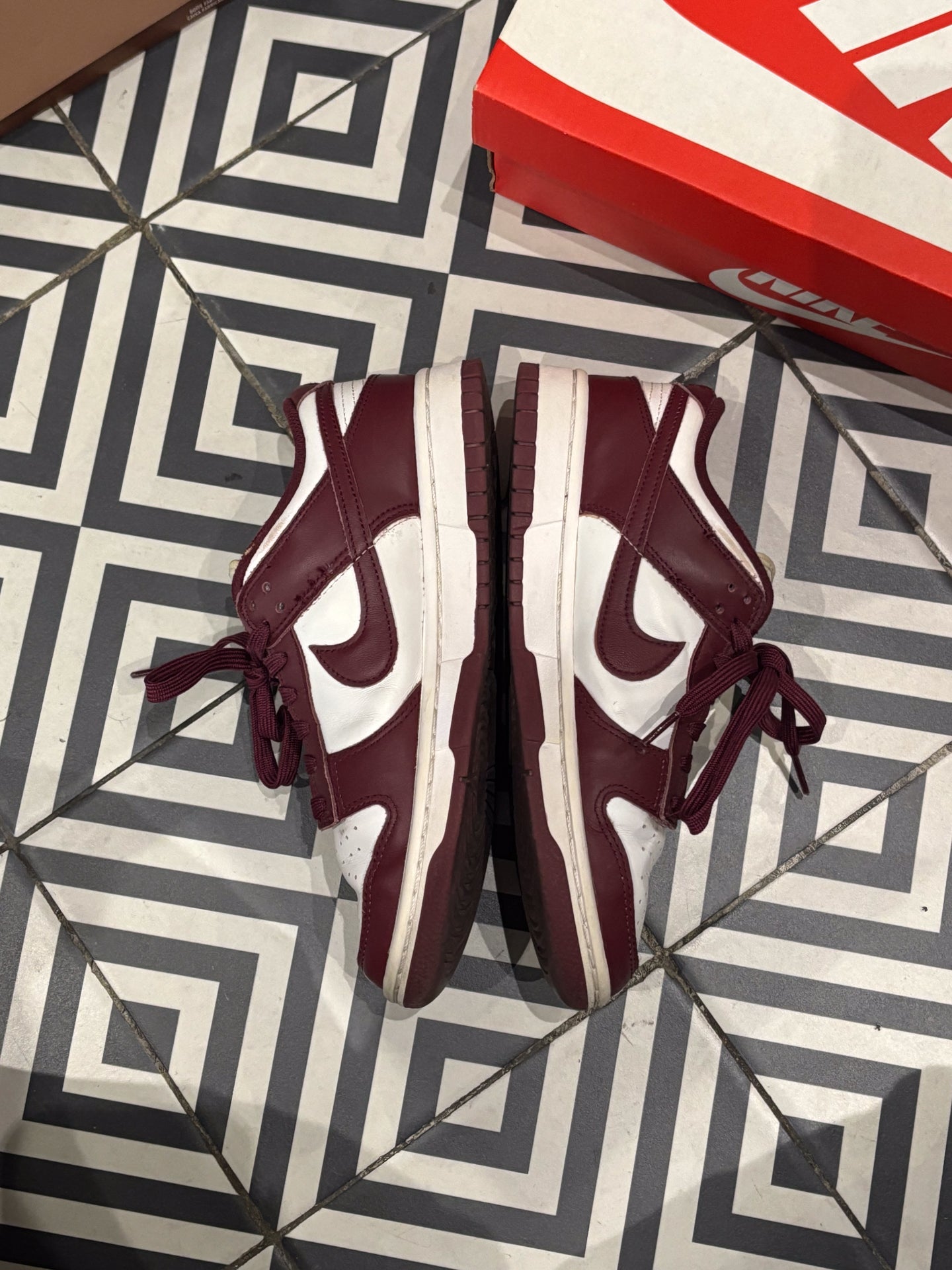 NIKE DUNK LOW Bordeaux (Taille 38,5)
