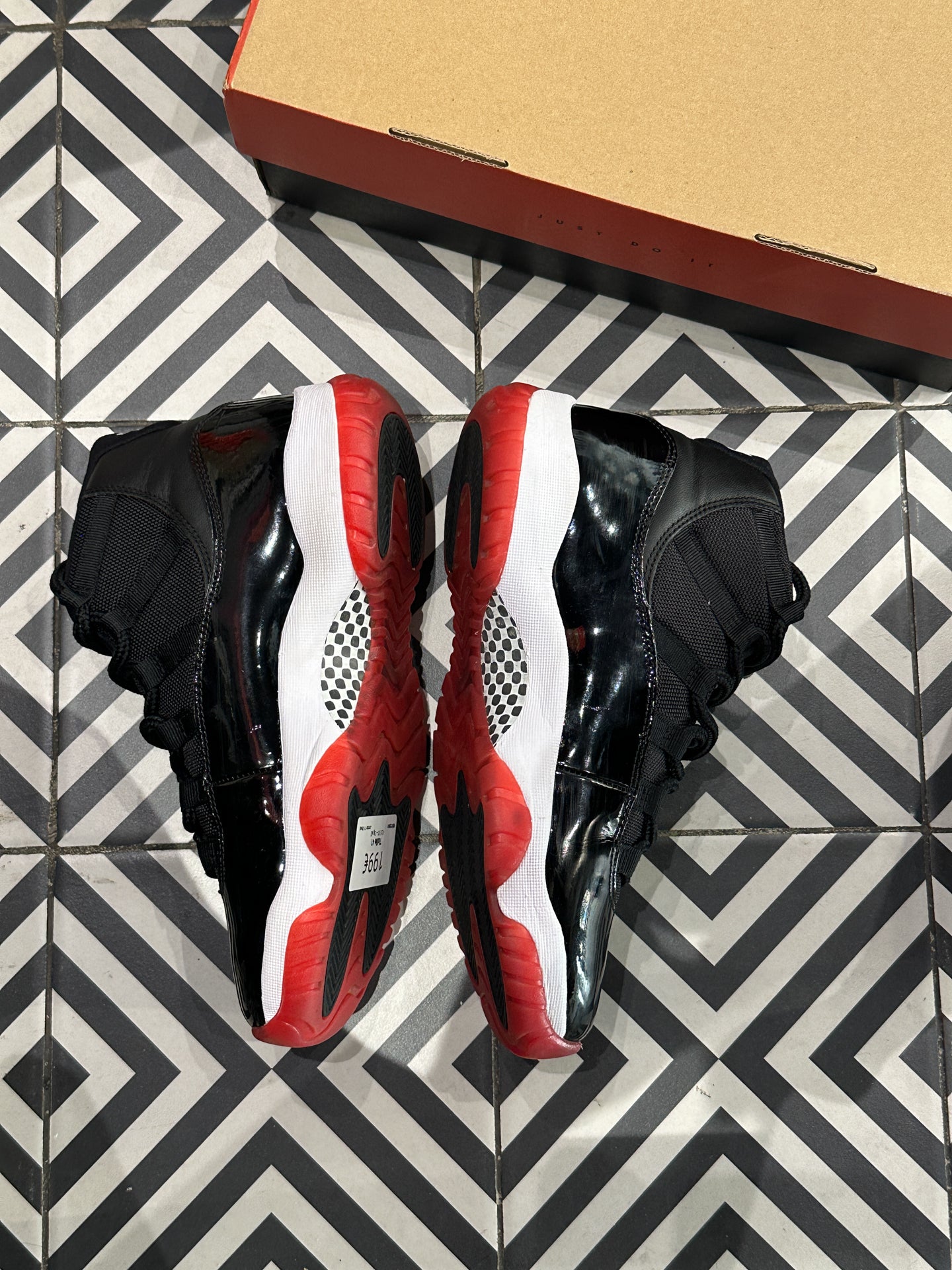 Jordan 11 Bred (41)