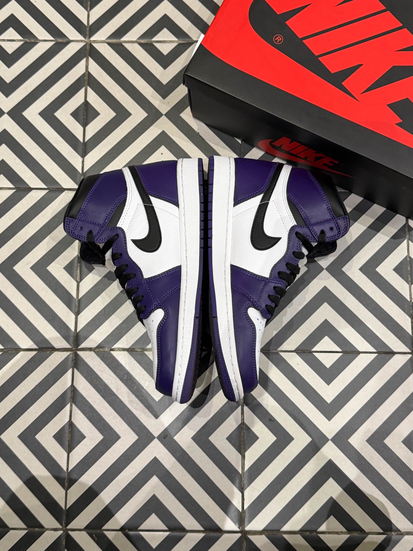 Jordan 1 High Court Purple (Taille 42,5)