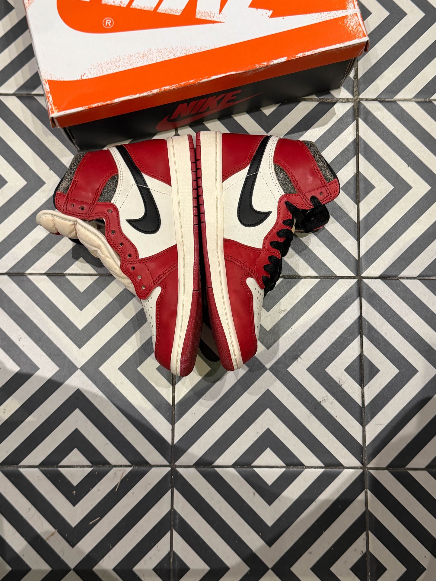 Jordan 1 High Lost And Found (Taille 36,5)