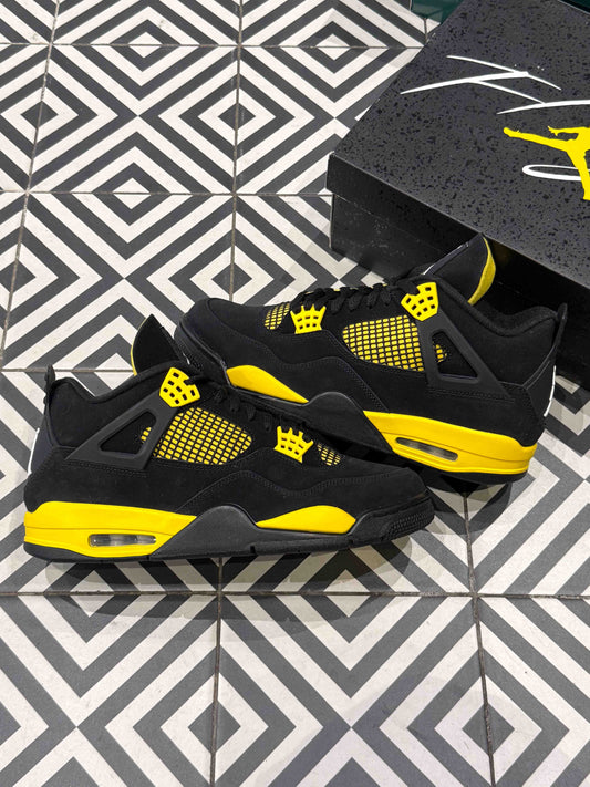 Jordan 4 Thunder (Taille 45,5)