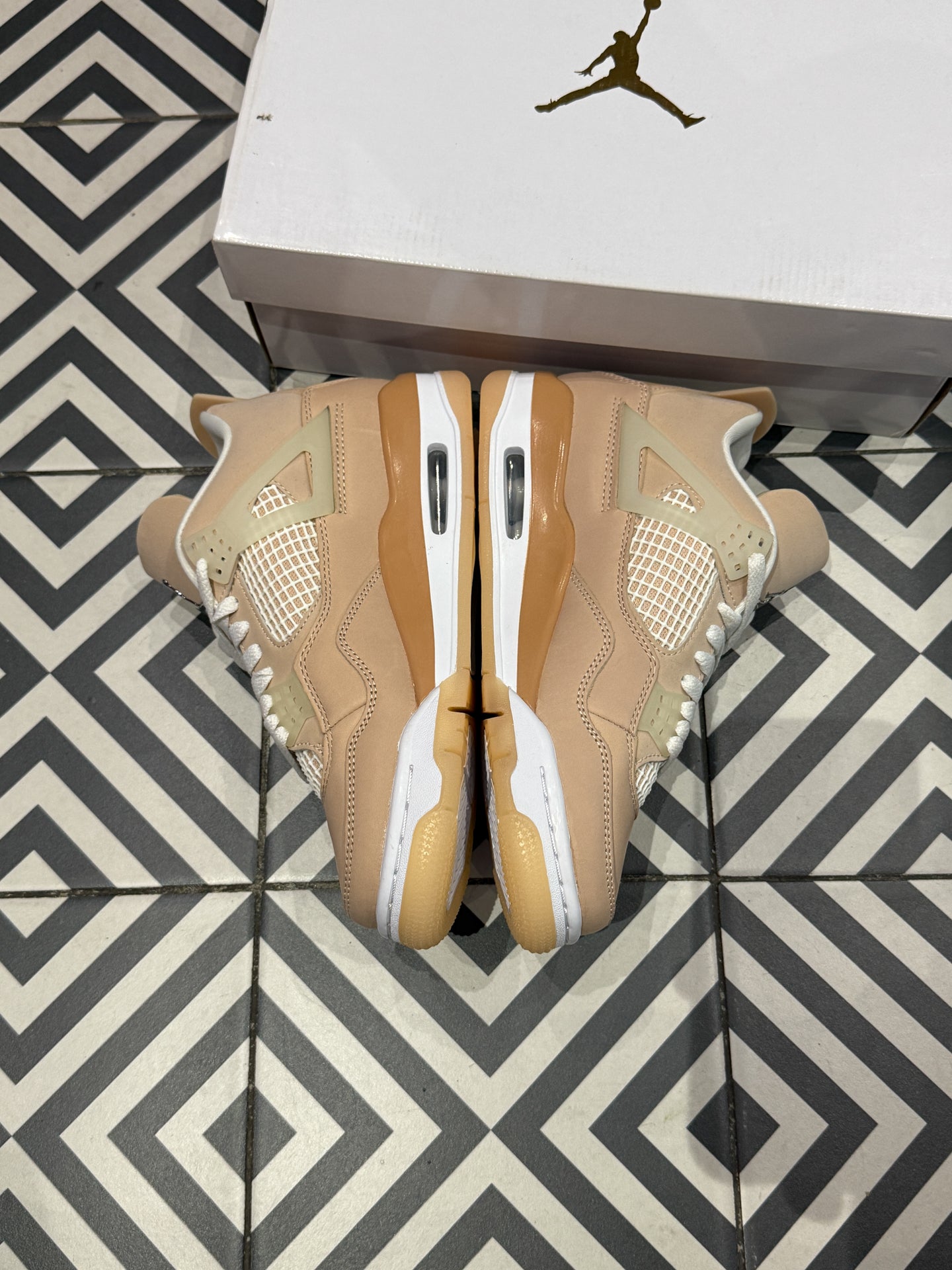 Jordan 4 Shimmer (Taille 44)