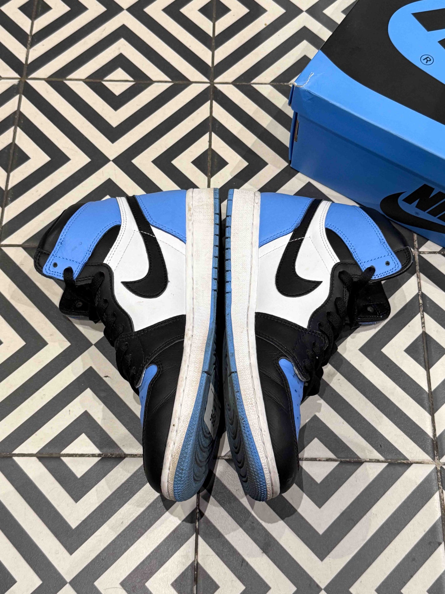 Jordan 1 High UNC Toe (Taille 42)