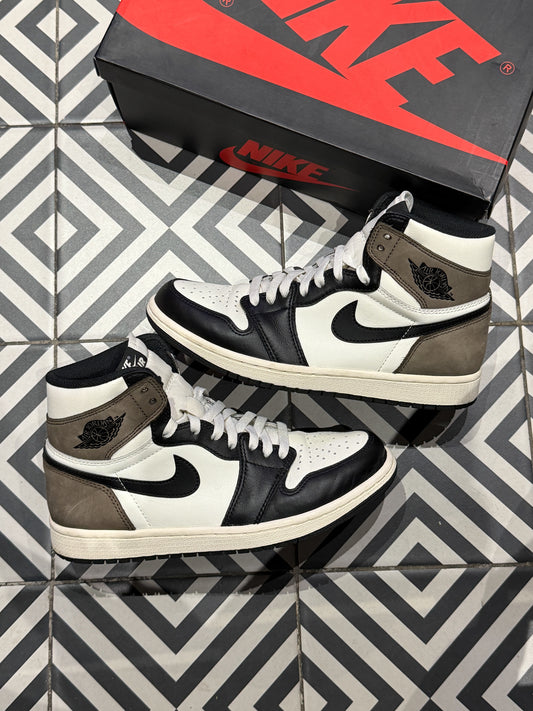 Jordan 1 high Mocha (Taille 40,5)