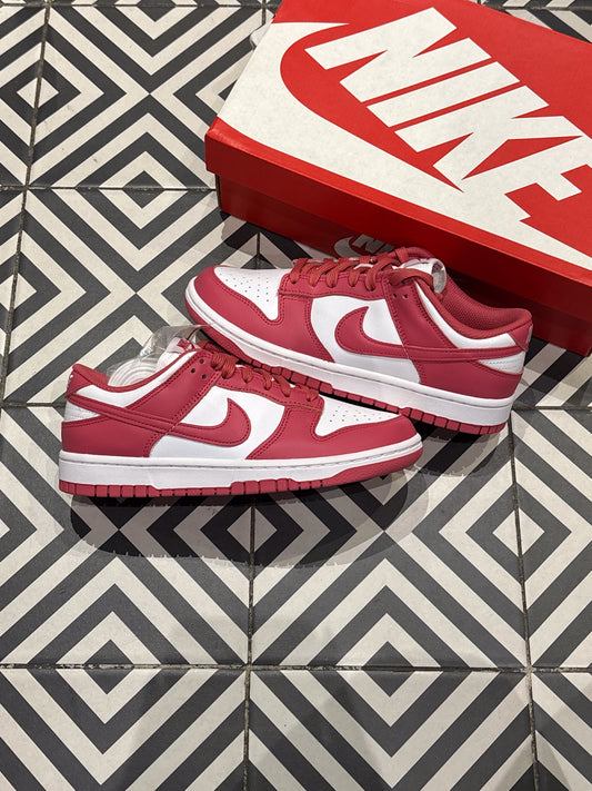 Dunk Low Archeo Pink (Taille 38,5)