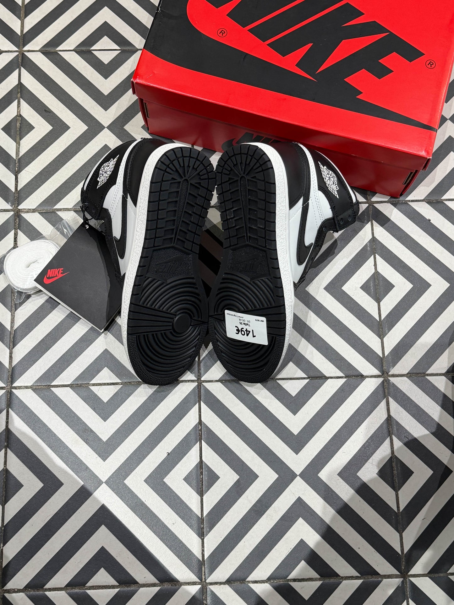 Jordan 1 High 85 Black (Taille 36)