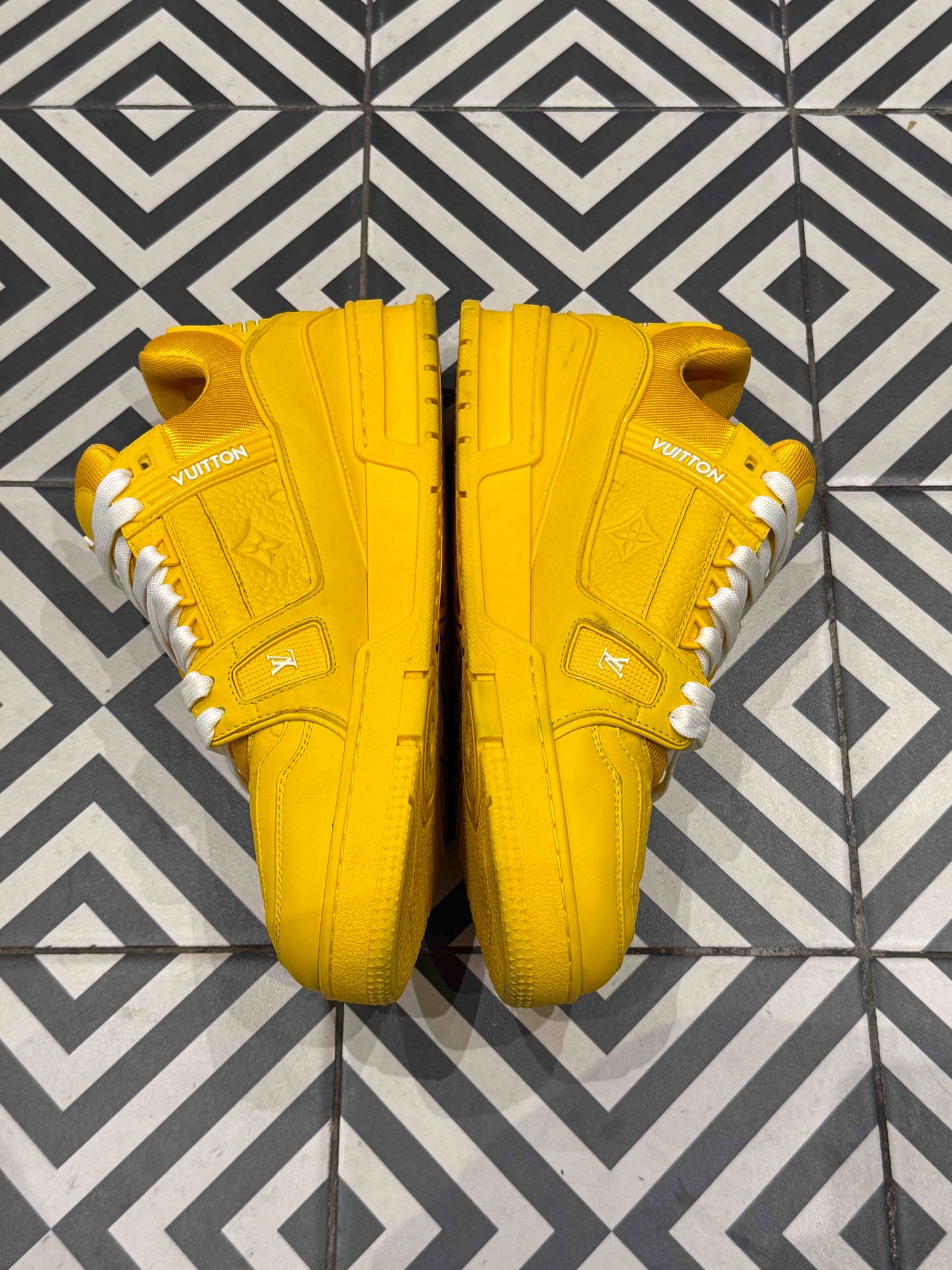 Louis Vuitton Trainer Yellow (Taille 42)
