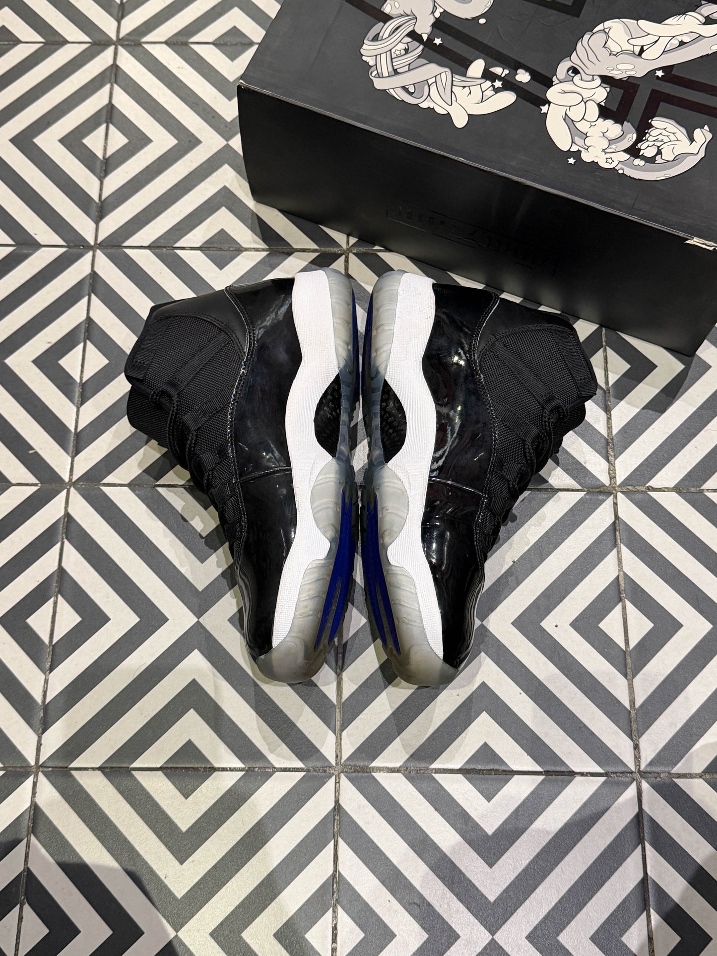 Jordan 11 SpaceJam (Taille 44,5)
