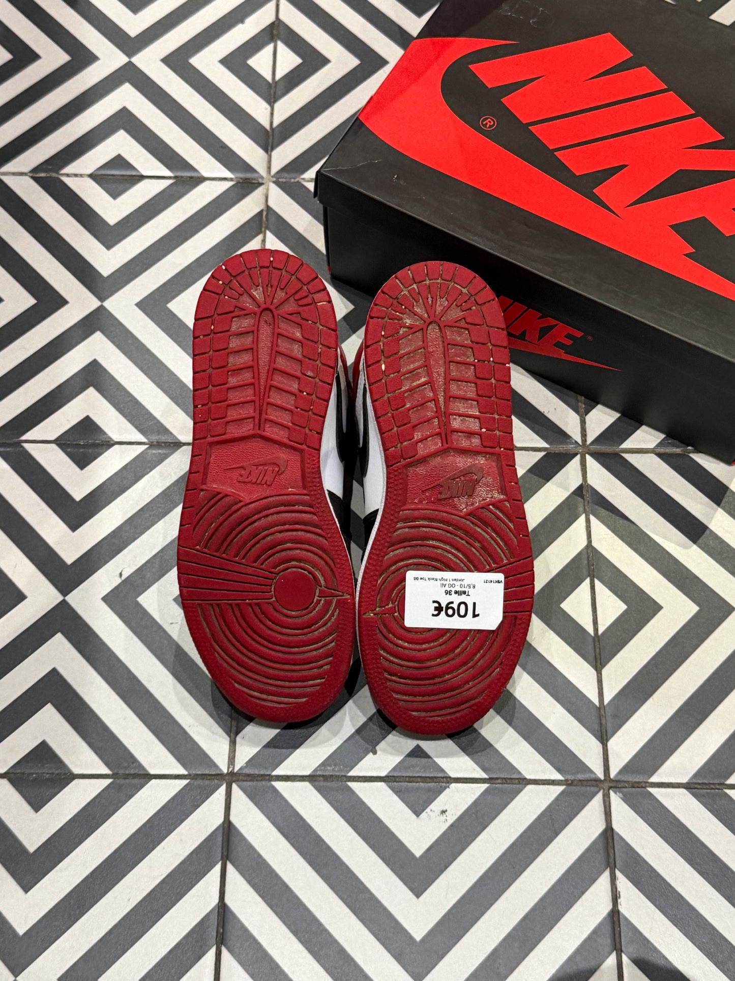 Jordan 1 High Black Toe GS (Taille 36)