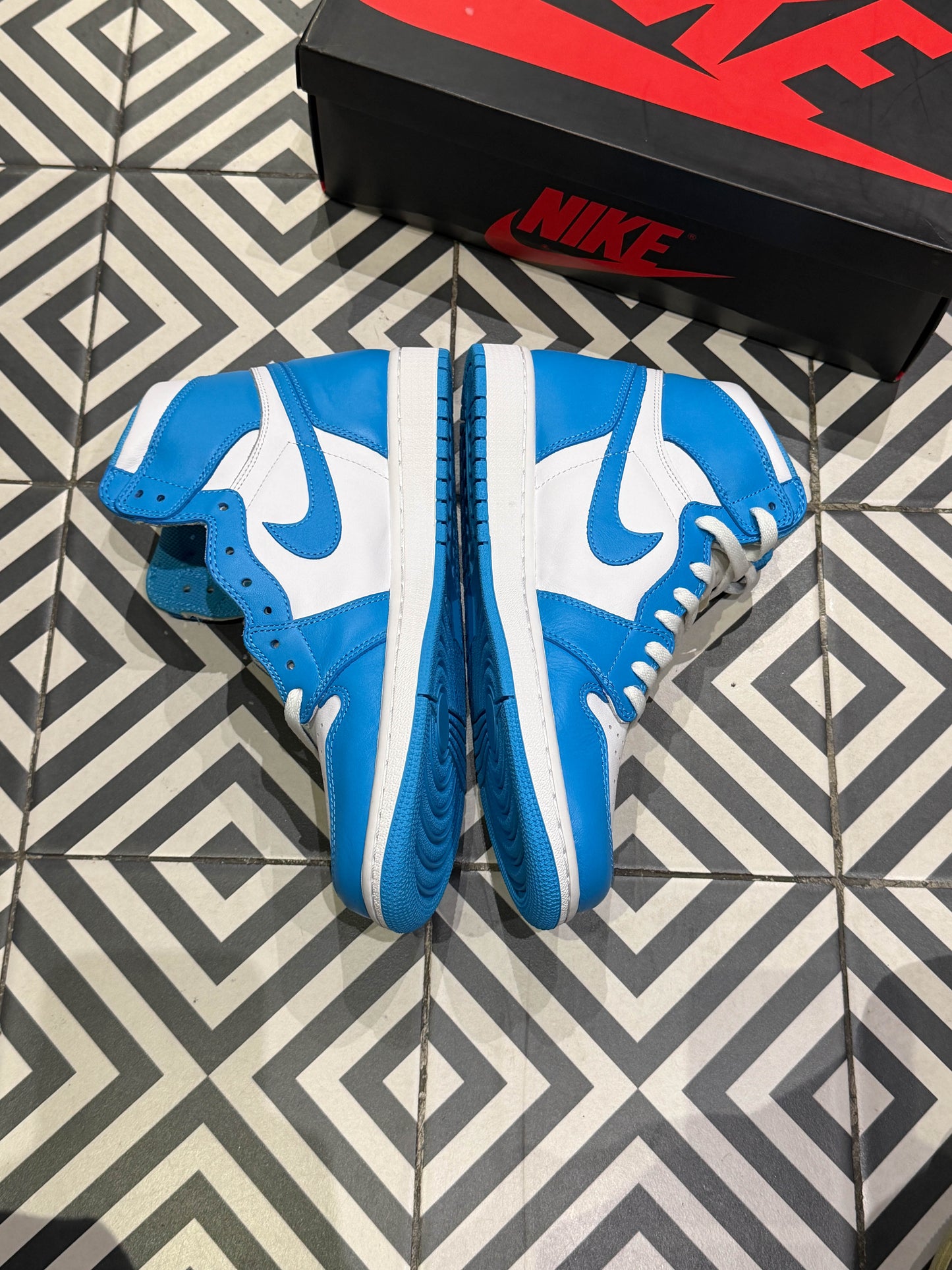 Jordan 1 High UNC (Taille 45)