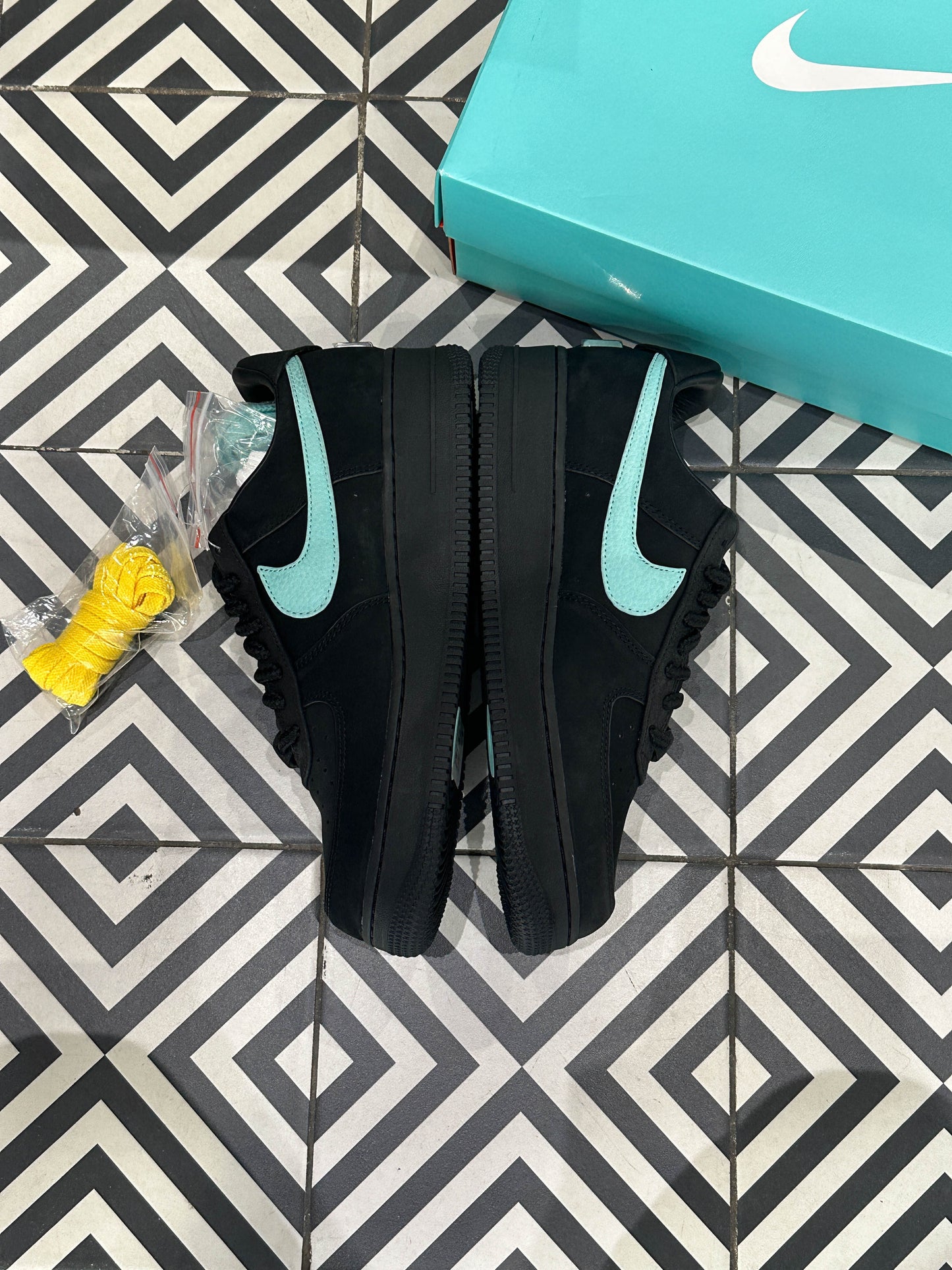 Air Force 1 Tiffany (Taille 43)