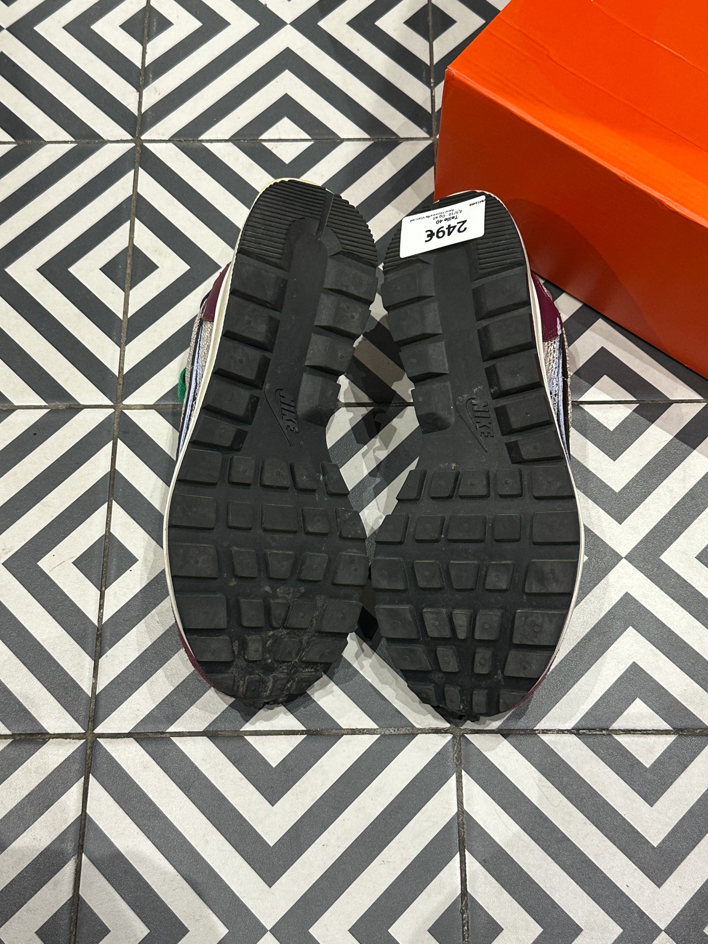 Sacai Vaporwaffle Vilain red (Taille 40)
