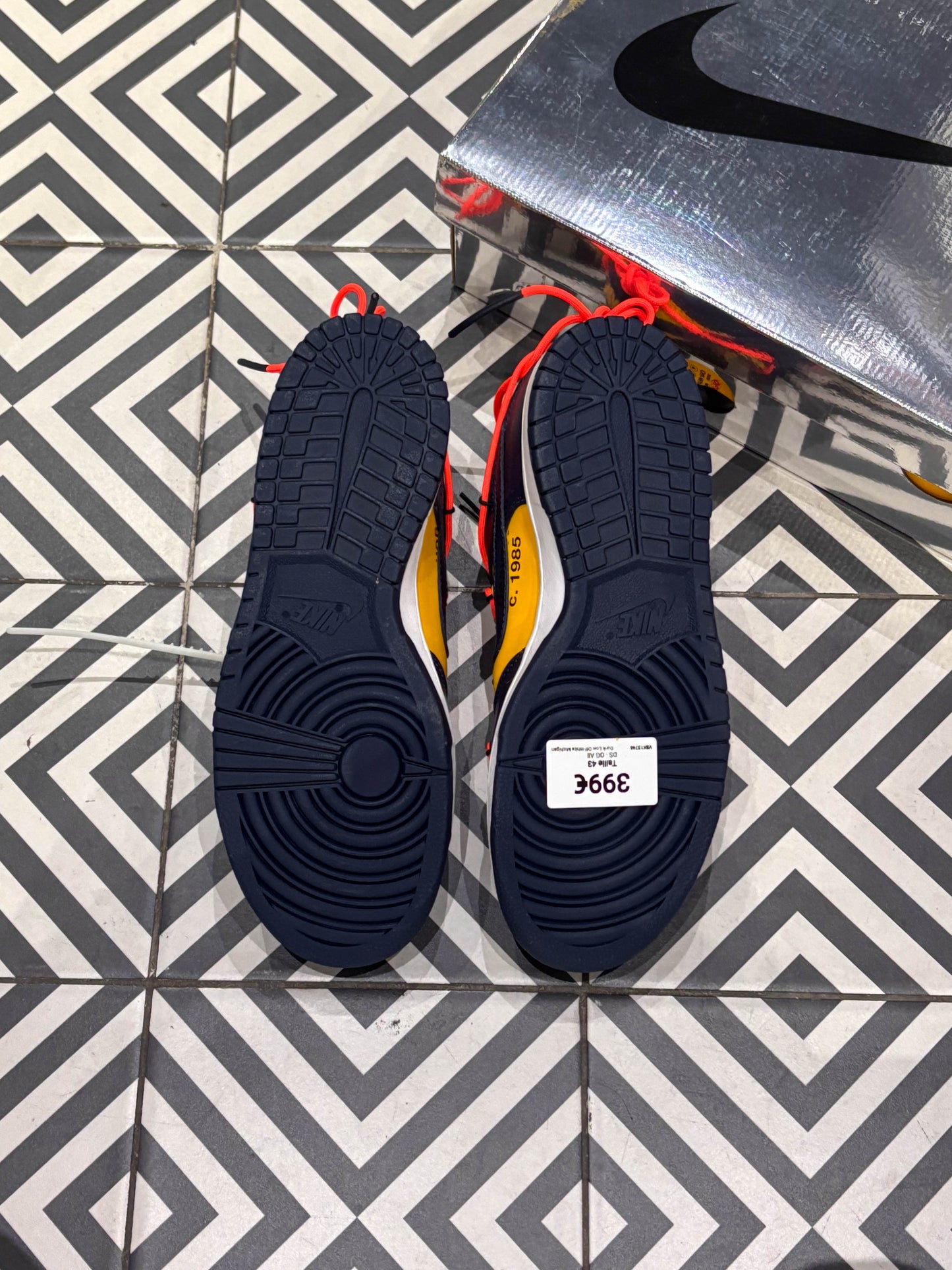 Dunk Low Off-White Michigan (Taille 43)