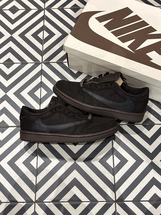 Jordan 1 Low Travis Scott Velvet Brown (37,5)