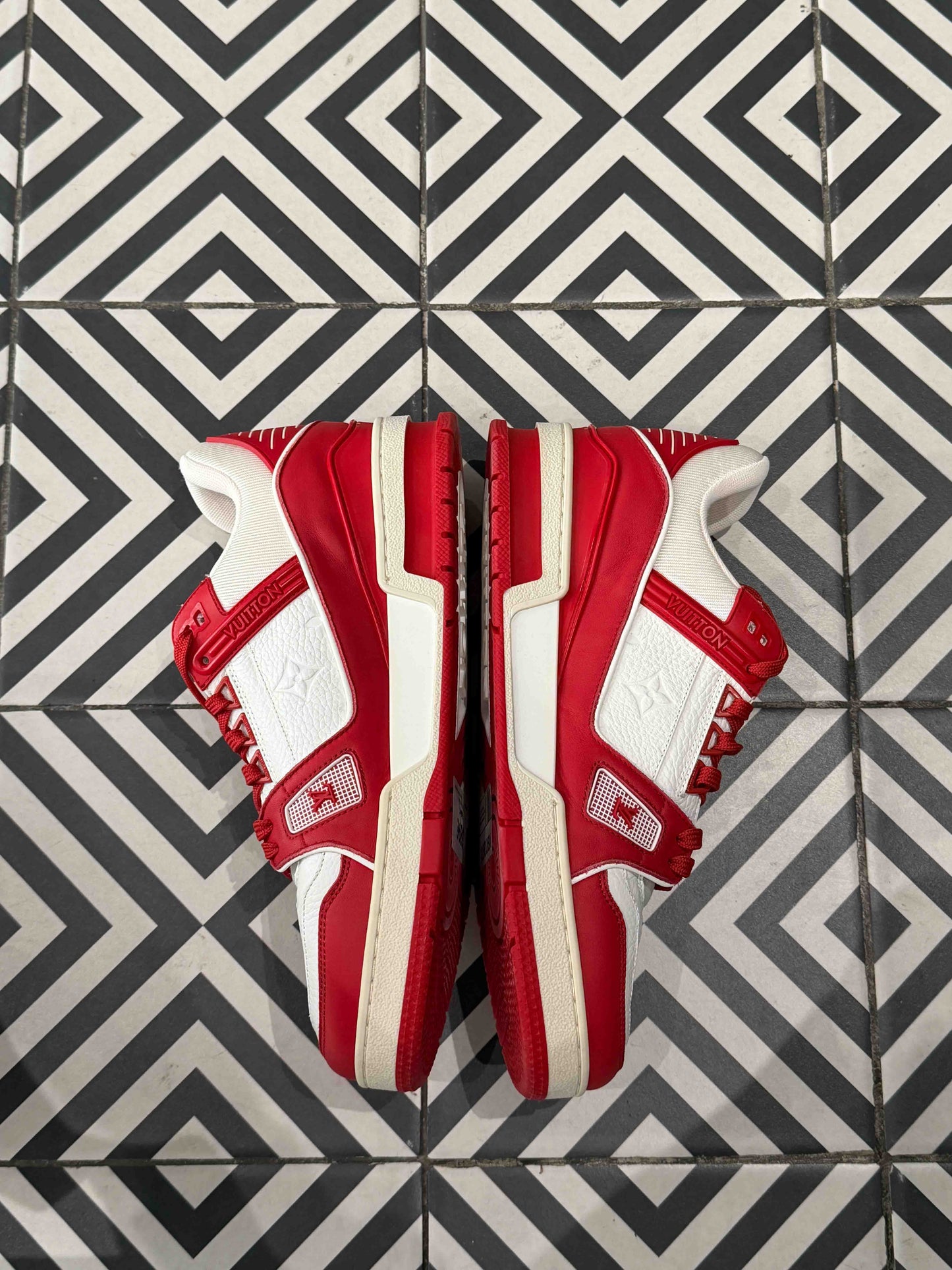 Louis Vuitton Trainer Red (Taille 42)