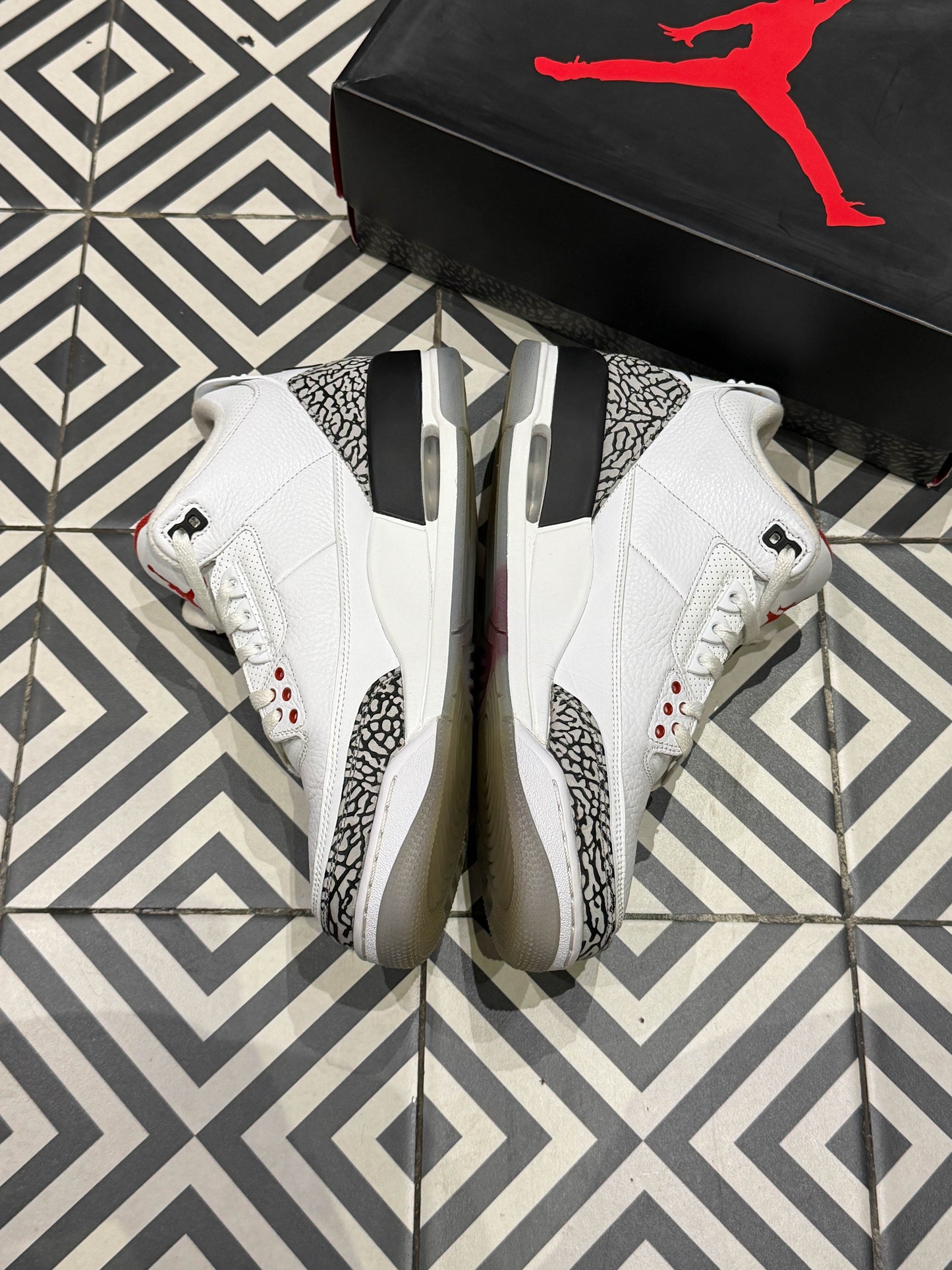 Jordan 3 Free Throw Line (Taille 46)