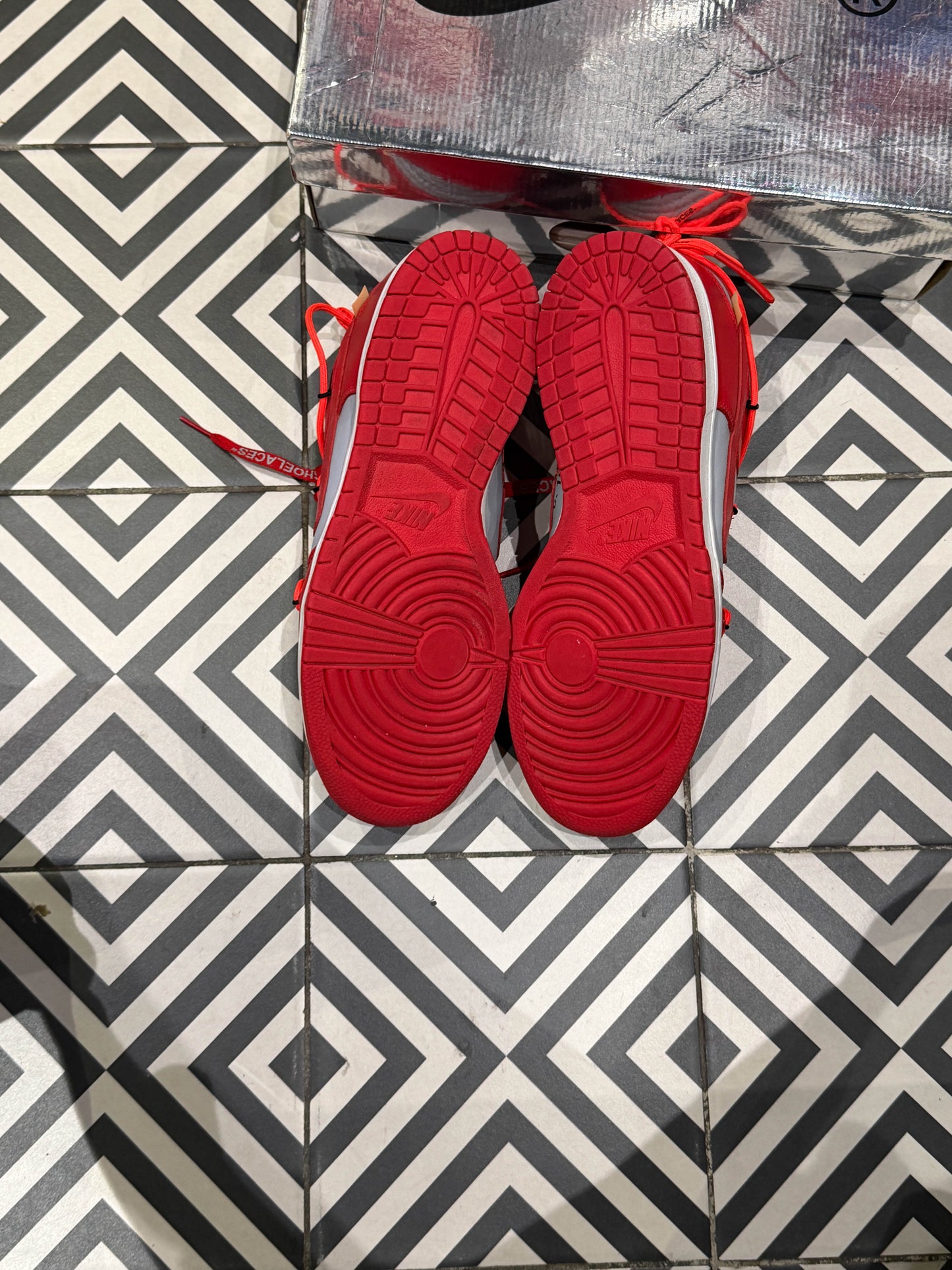 Dunk Low Off-White University red (Taille 43)