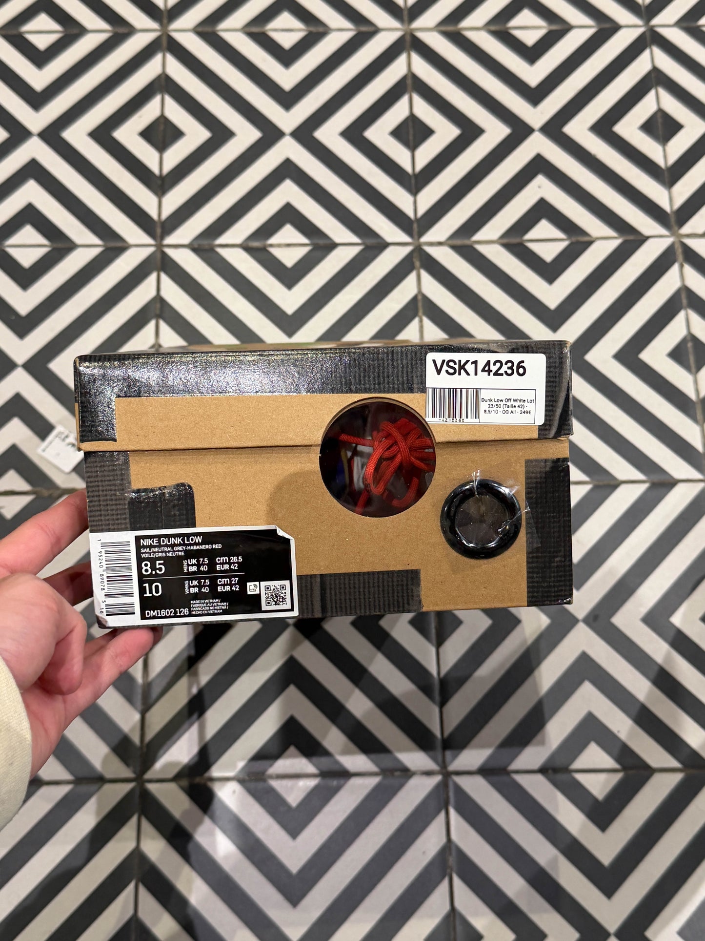 Dunk Low Off White Lot 23/50 (Taille 42)