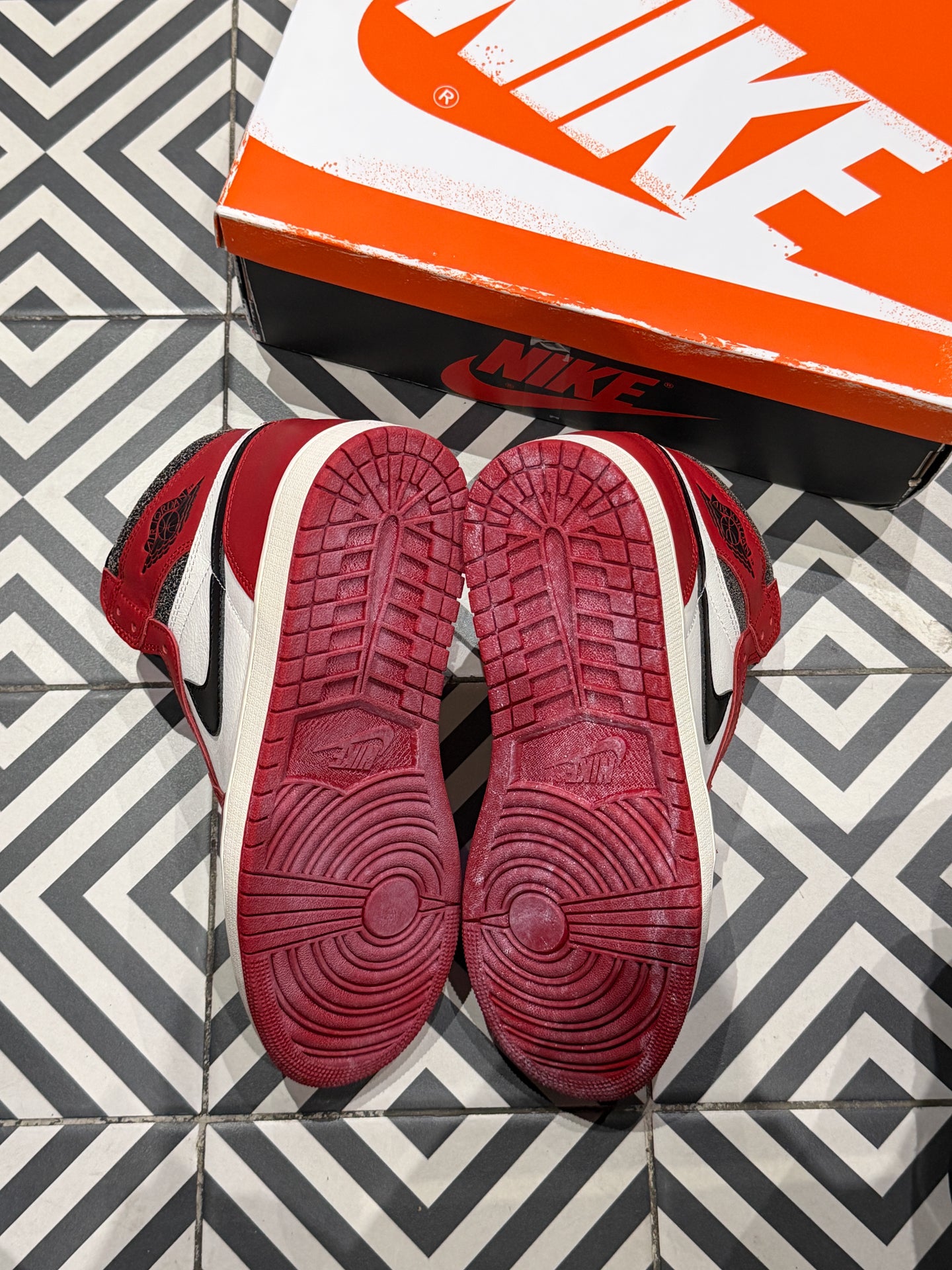 Jordan 1 High Lost And Found (Taille 44,5)