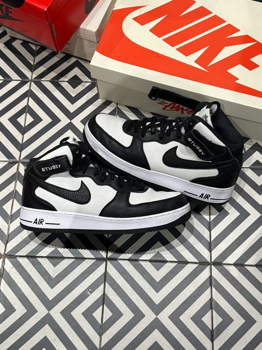Air Force 1 Mid Stussy Black (Taille 47,5)