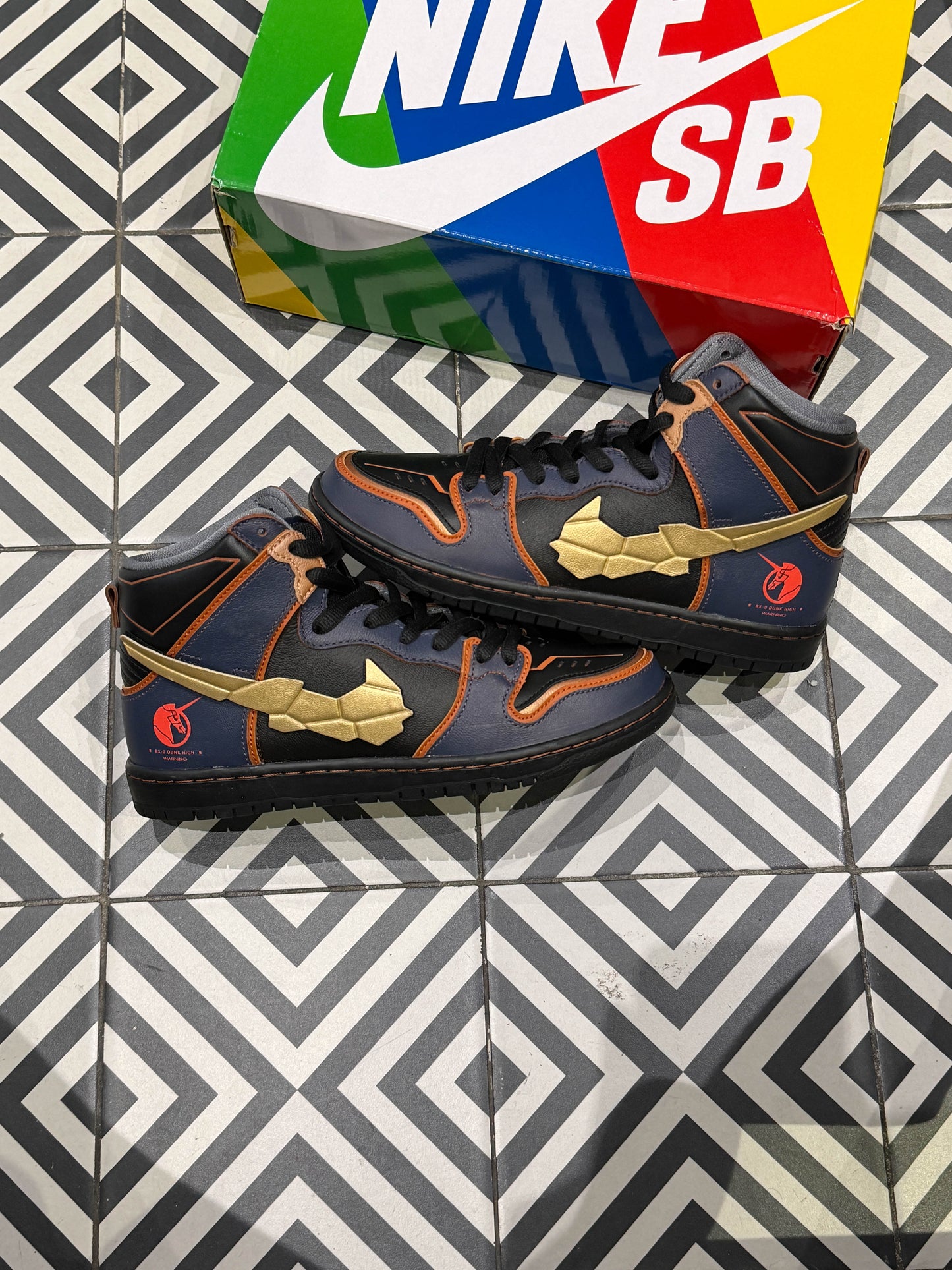 Dunk High Sb Gundam (Taille 42)